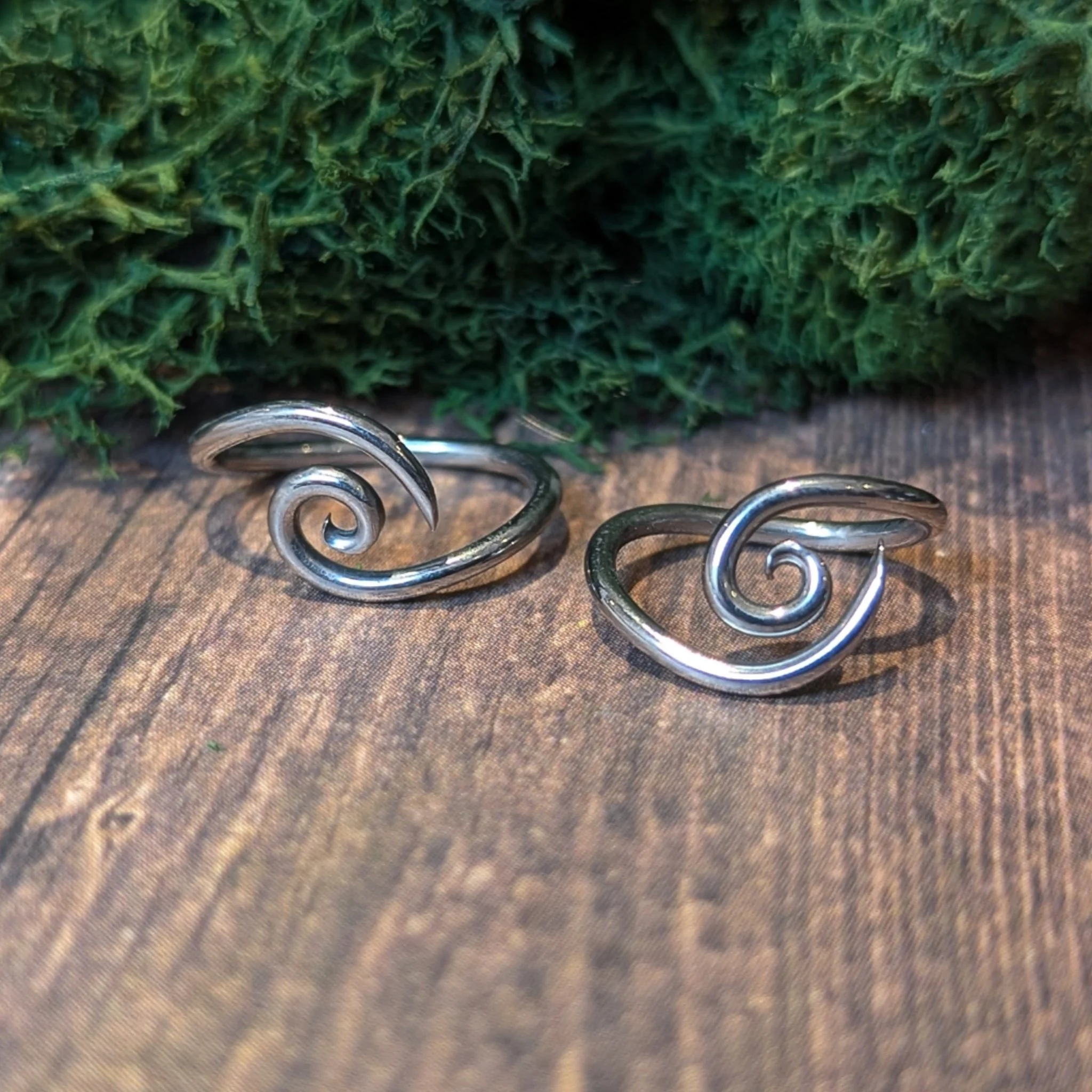 Interstellar. Niobium 'Antares' Conch Ring