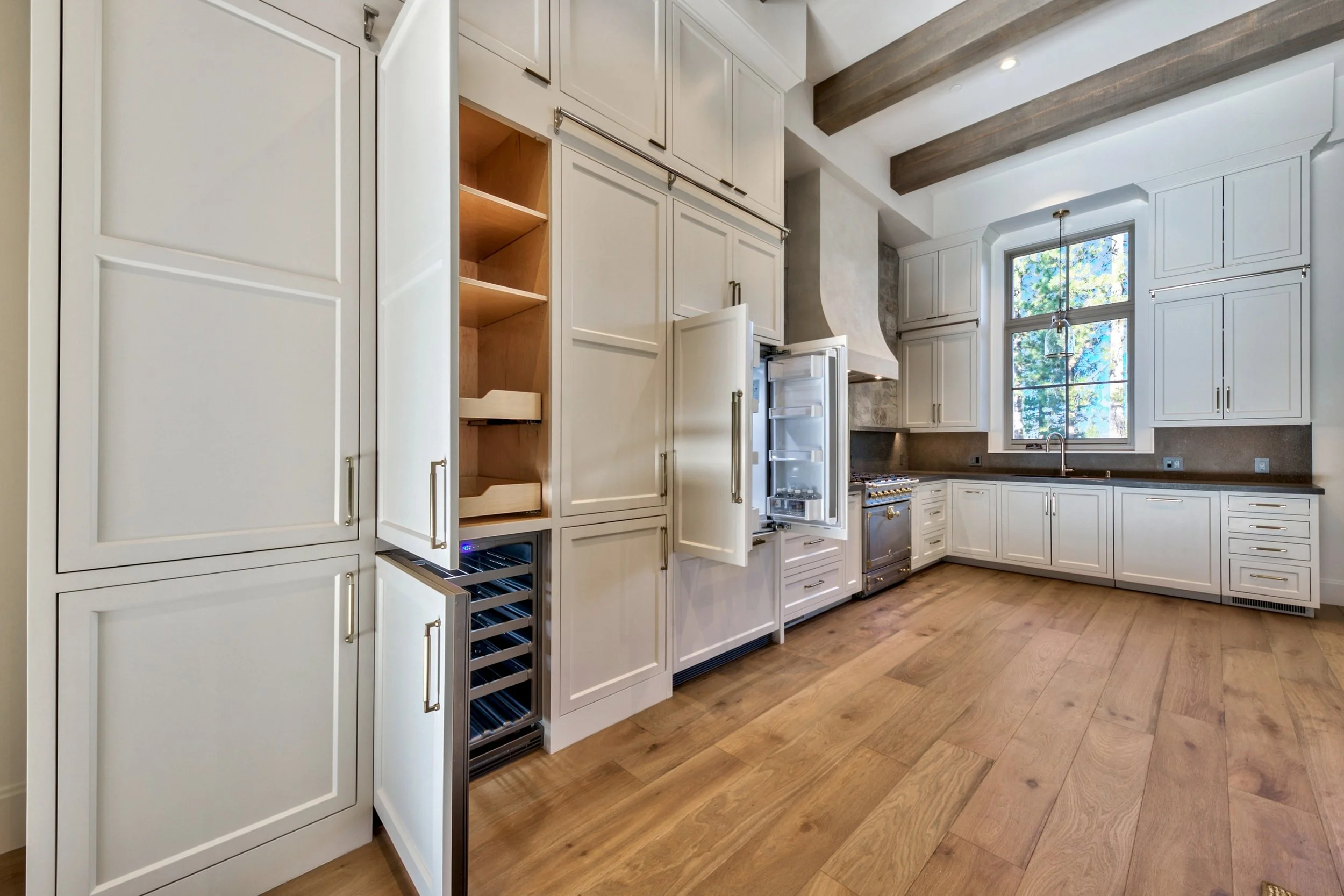 LuxuryHomeBuilder_HumbleBeginningsa23.jpg