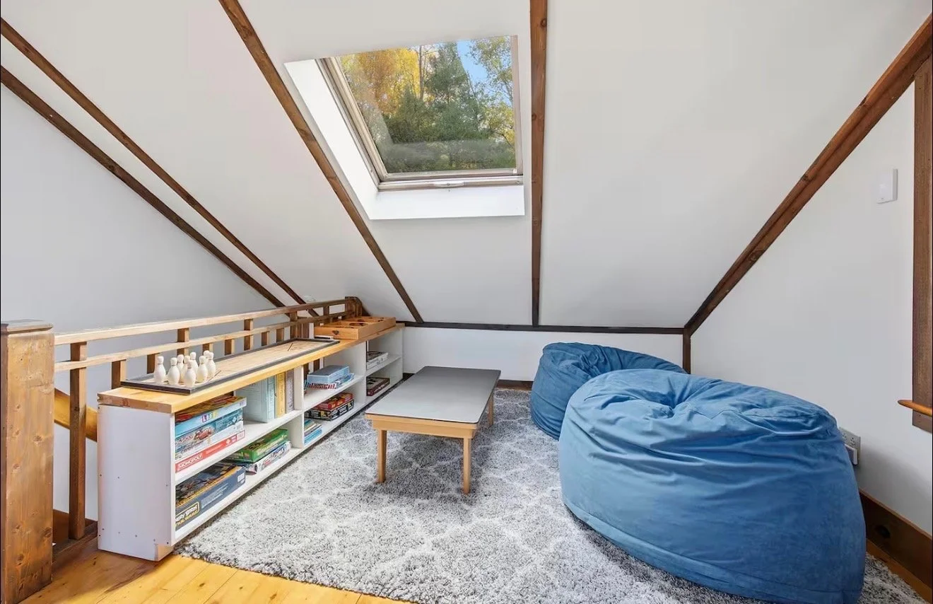 Additonal Den with Games & Reading Nook