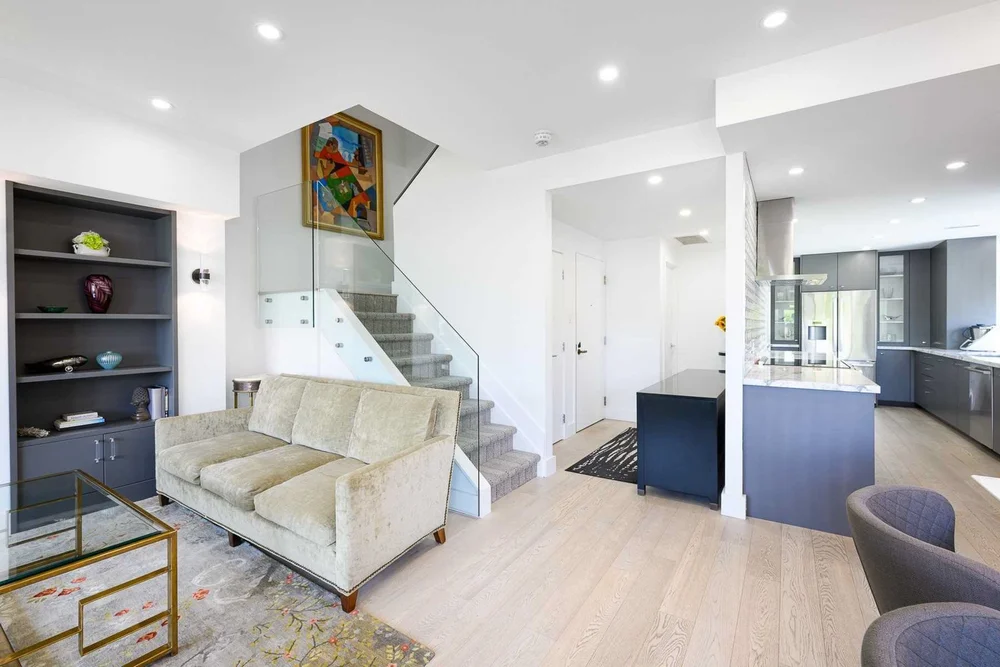 Toronto: condominium townhome, full rebuild