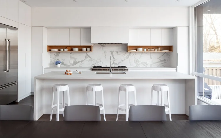 Etobicoke: kitchen and main floor opened up