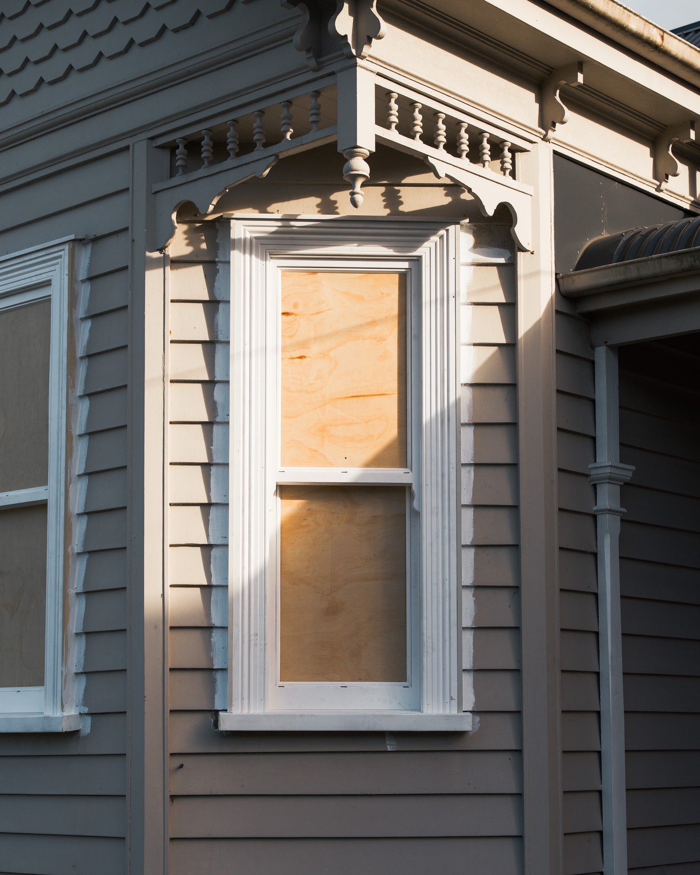 We&rsquo;re excited to share the first look at this heritage project in collaboration with @codeprojects_.

For this Mt Eden home, we supplied a series of custom double hung timber windows designed to match its original character.

We kept the tradit