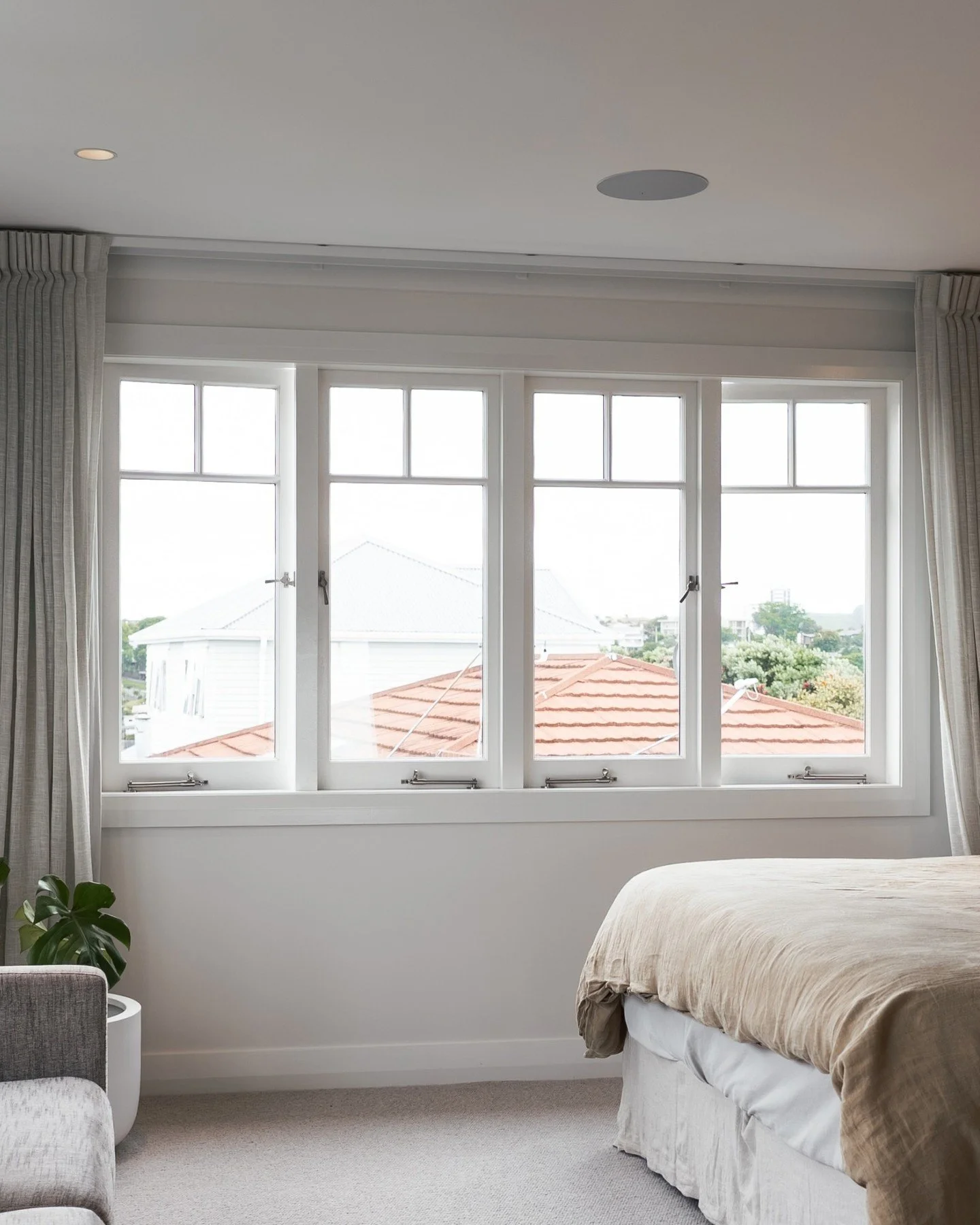 Architects, this one&rsquo;s for you!

When specifying timber joinery, asking for JMF NZ certified joinery helps simplify the compliance process.

JMF-certified units are independently tested to NZS 4211, confirming structural performance and resista