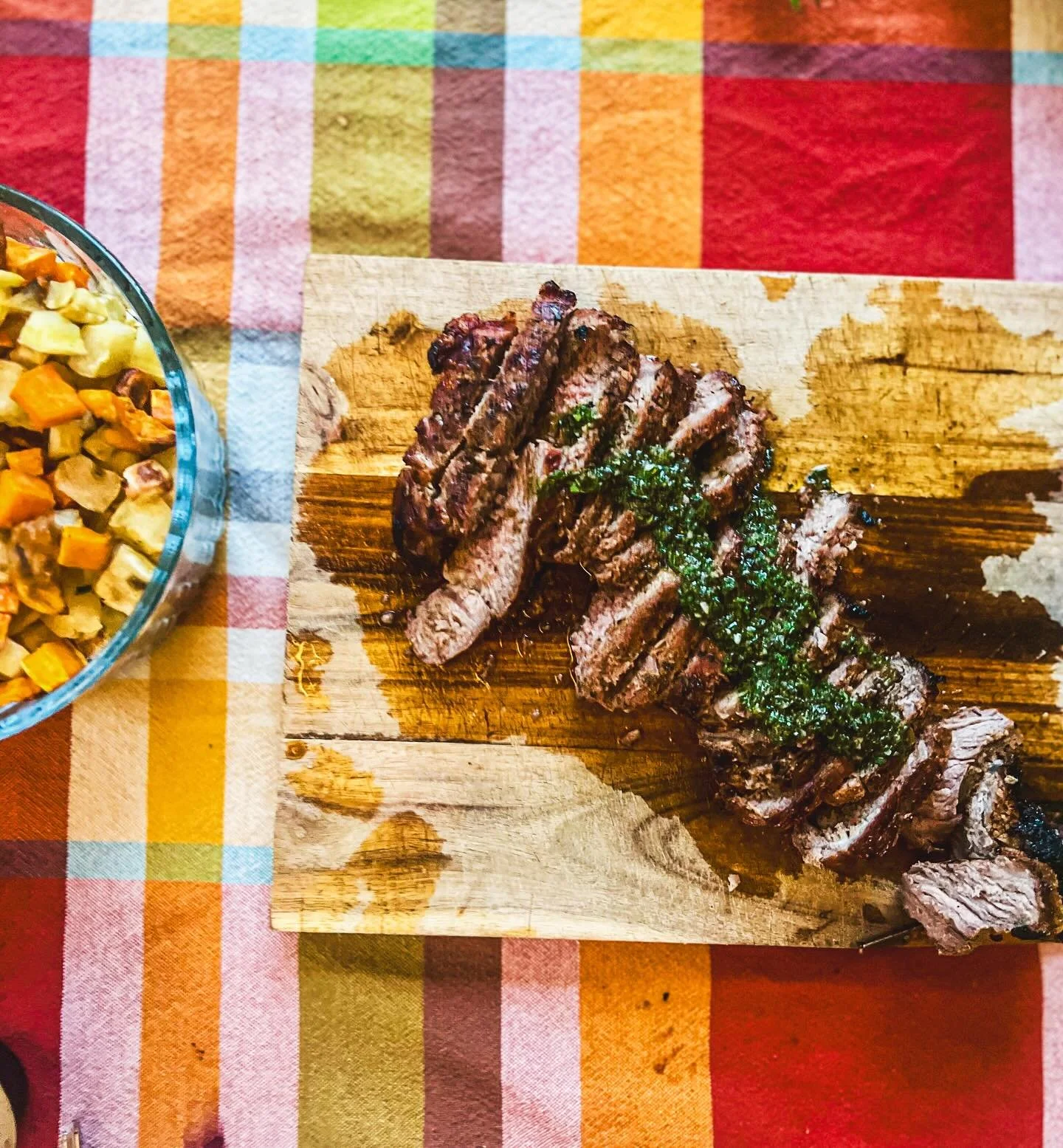 We love seeing your photos of Ancient Ocean beef and hearing how you prepare it. This grass-fed, grass-finished KC Strip made its way to South Carolina, where @crystalmelanson.ccn served it with an herb dressing made from her homegrown garden herbs i