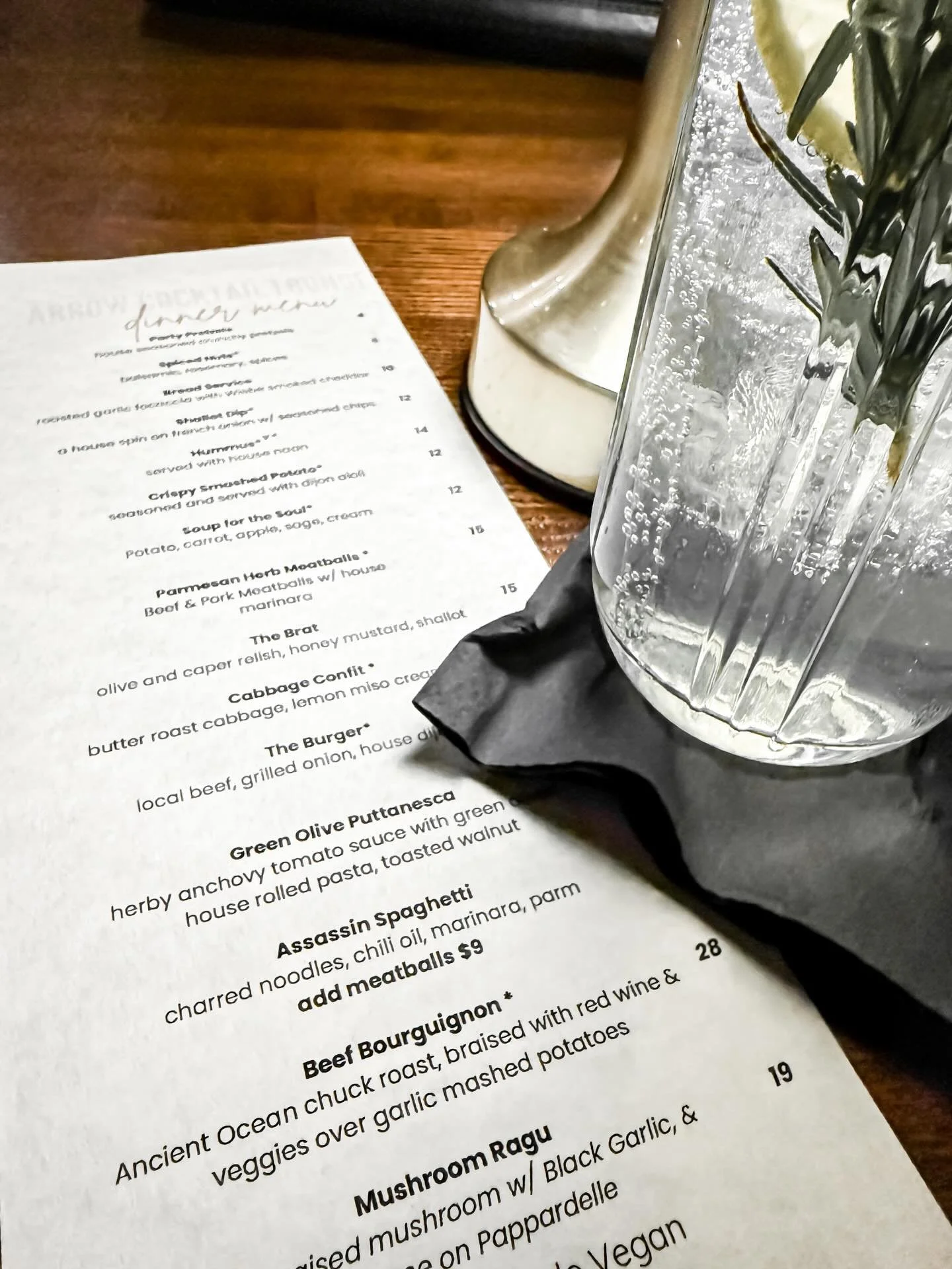 Did you know that Ancient Ocean beef is on the menu at @arrowcocktaillounge? Warm up these cold winter weekend evenings with rich and rustic beef bourguignon, perfectly paired with wine or cocktails from our friends downtown. 

Don&rsquo;t forget&mda