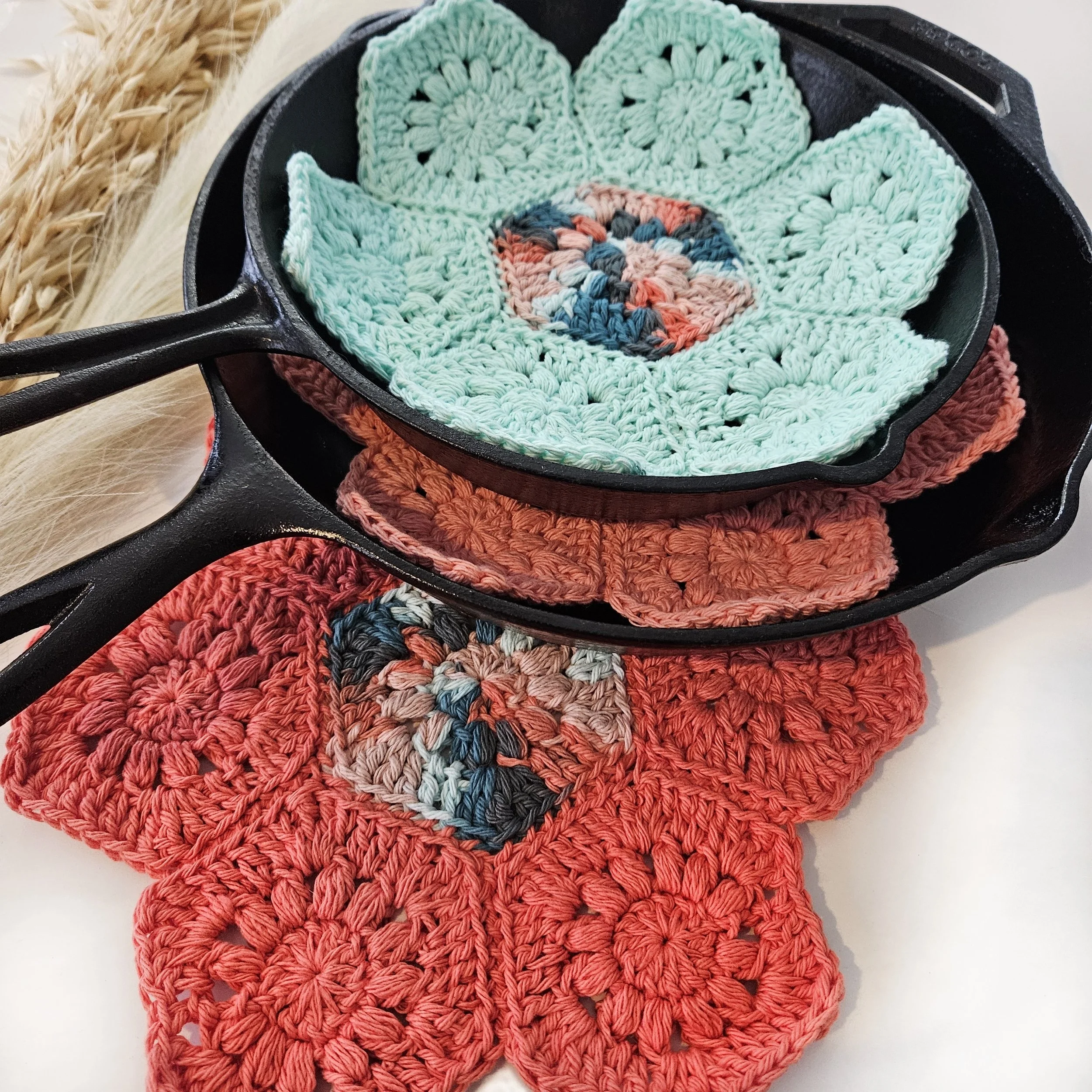 crochet-hexagon-trivet-pattern-flower.jpg
