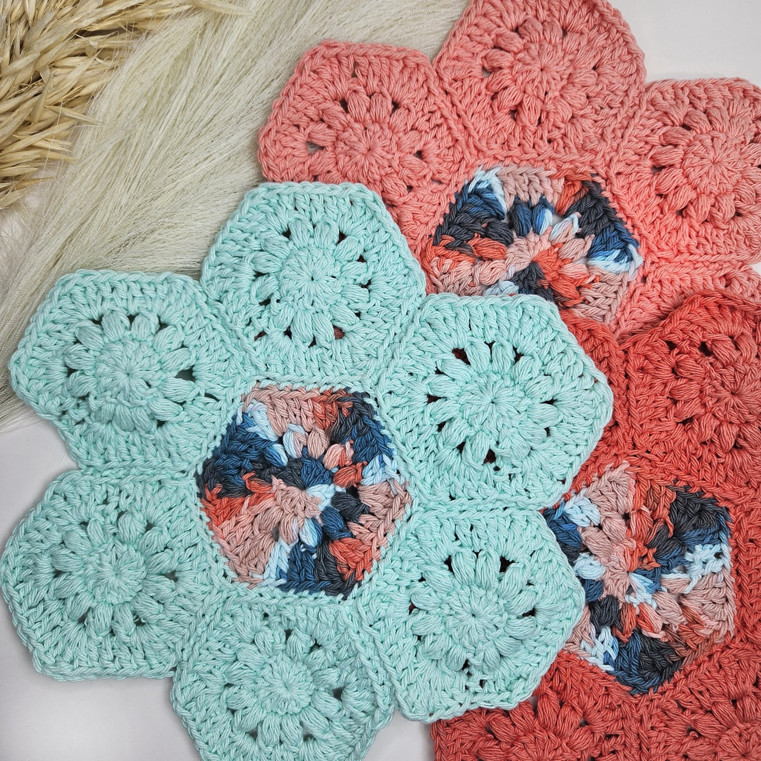 crochet-flower-pan-saver-pattern-free.jpg