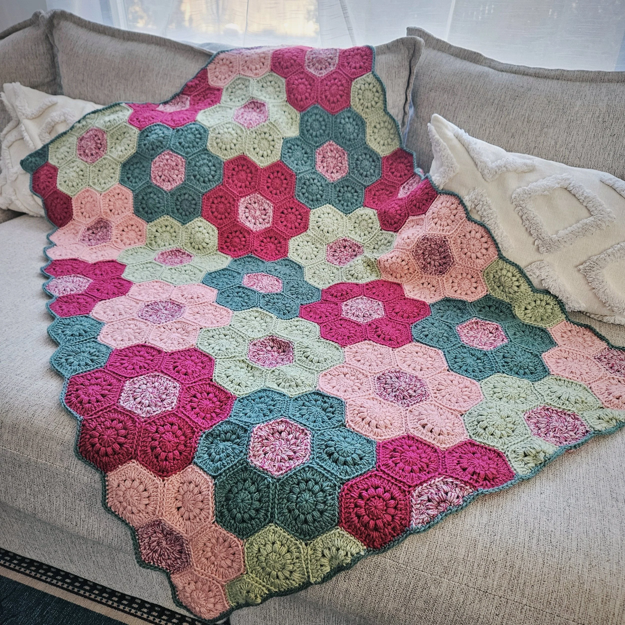 crochet-hexagon-flower-blanket-texture.jpg