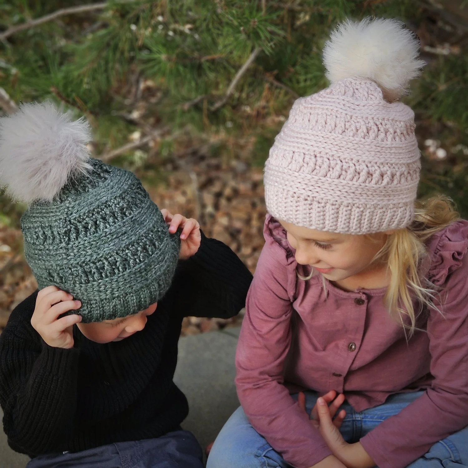 Pom Pom Simple Ribbed Hat Knitting Pattern PATTERN: Simple Dimple