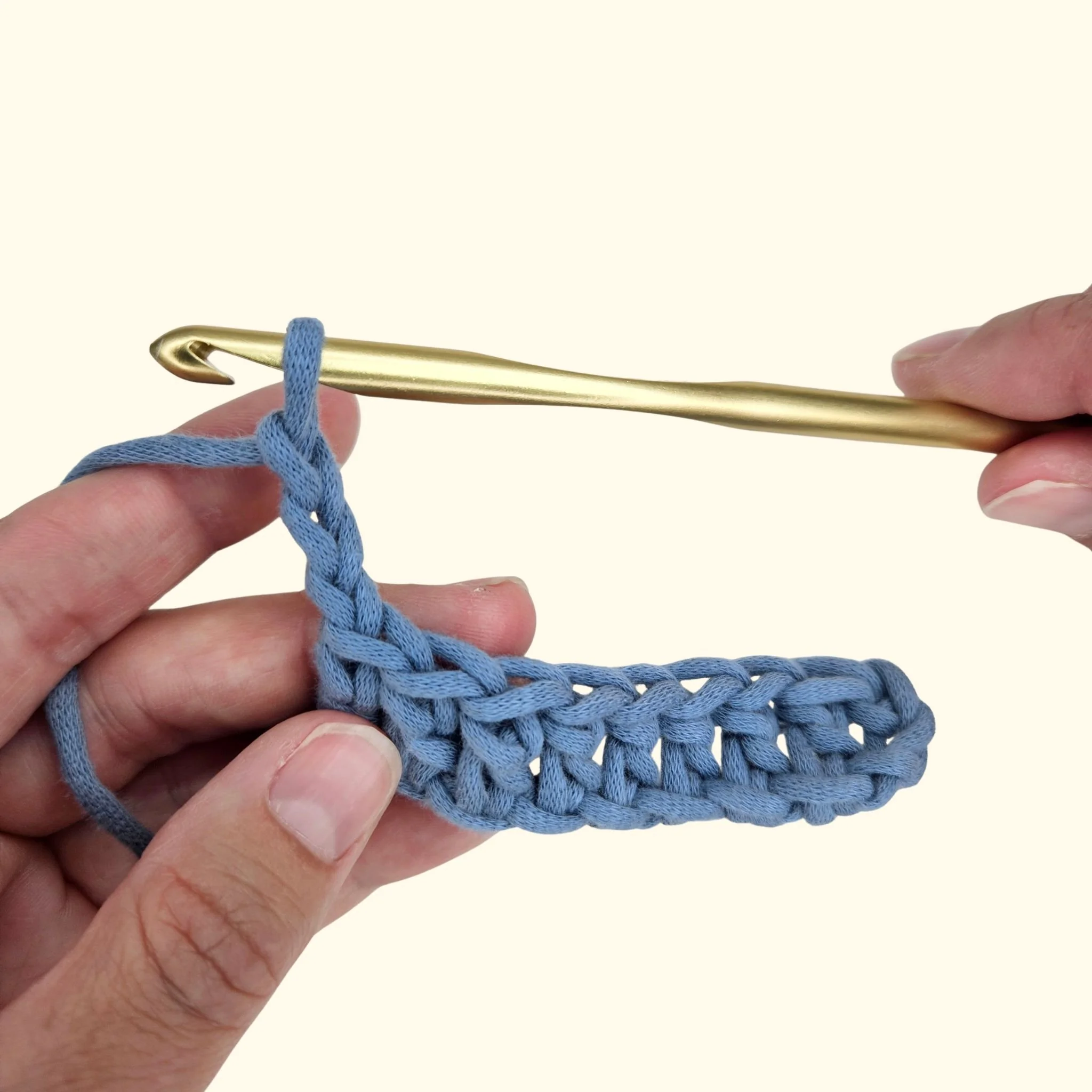 how many turning chains for a double crochet stitch