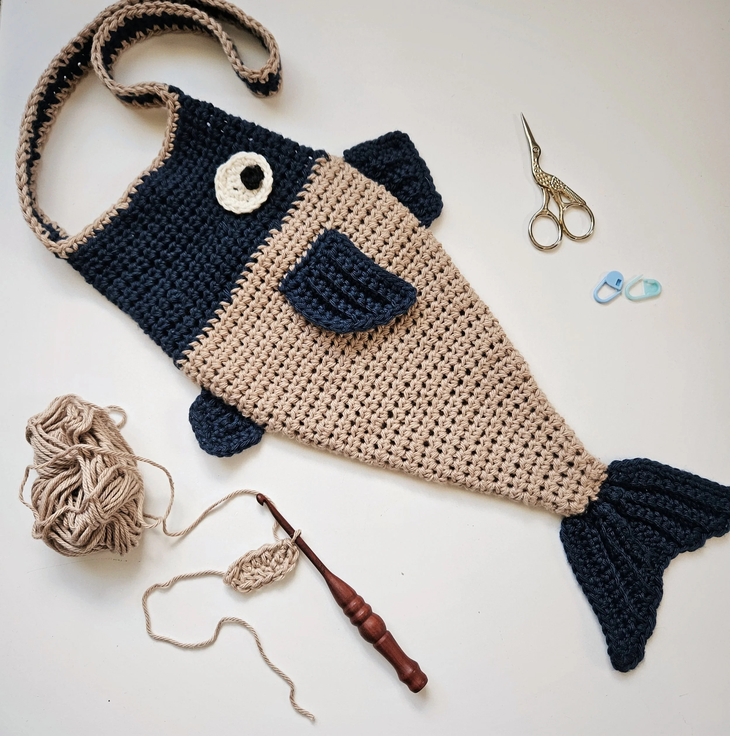 crochet-fish-bag-pattern.jpg
