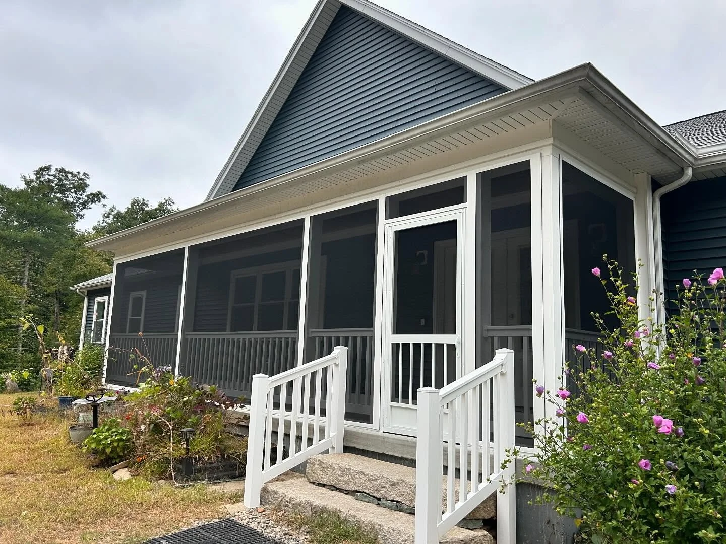 Finished up the screen porch project, just in time to enjoy some nice fall evenings!