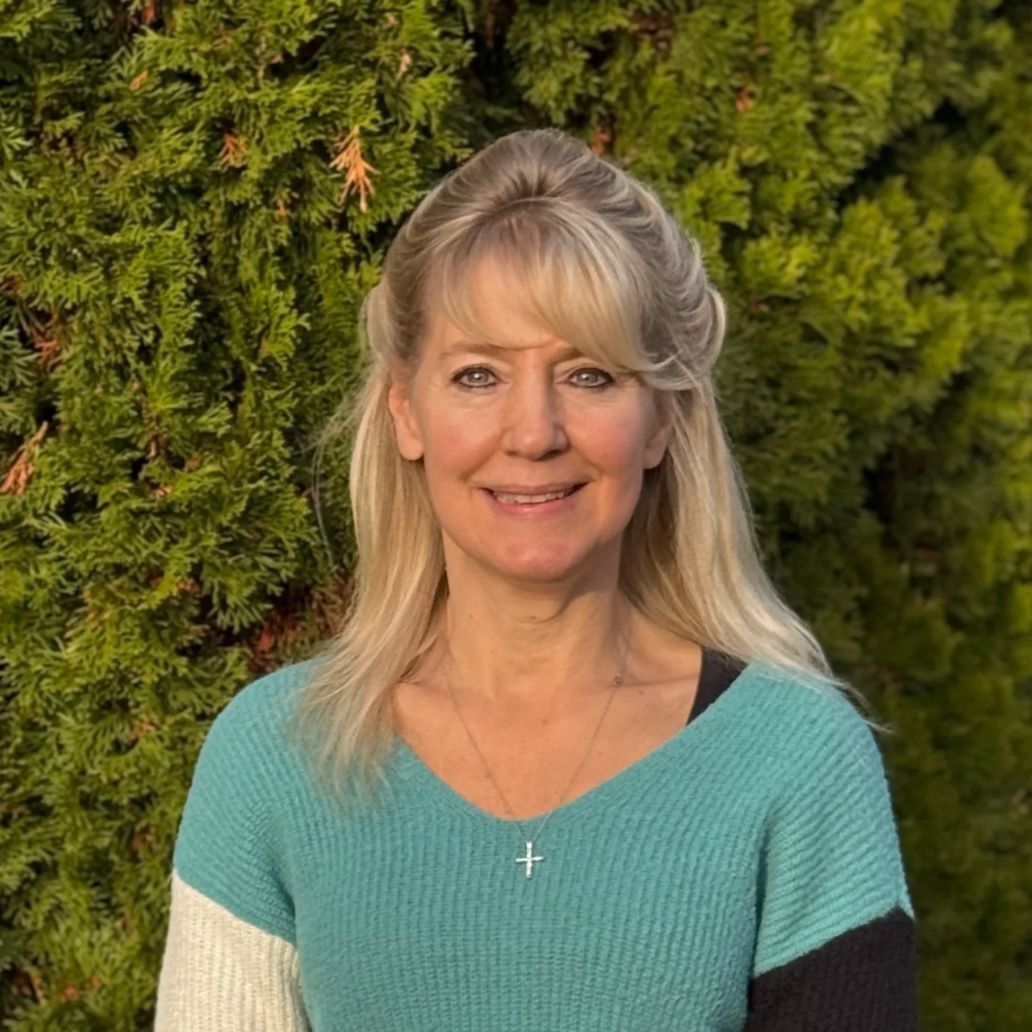 smiling-nhic-employee-3