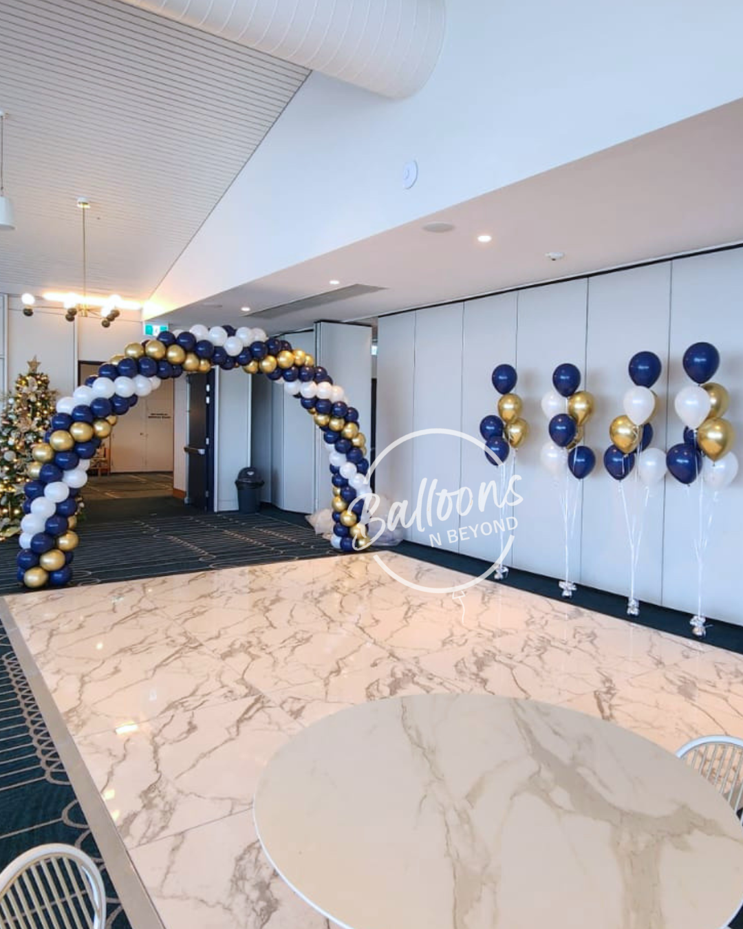 Balloon Arch Belmont 16's NSW. Balloons Newcastle. Newcastle Delivery Balloons n Beyond Newcastle. Belmont 16's.png