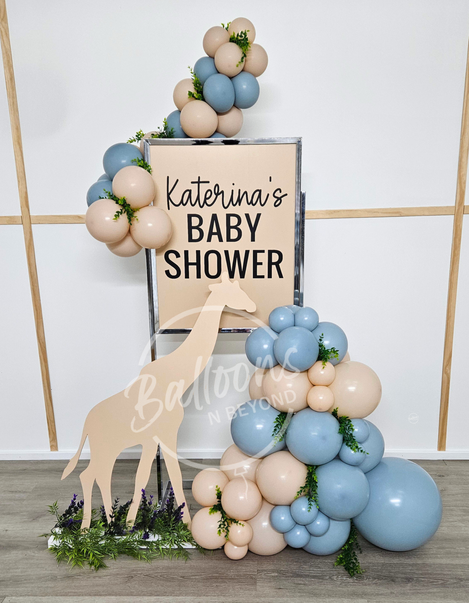 Balloon Easel Hire Newcastle NSW. Balloons n Beyond Newcastle NSW. Newcastle Delivery.