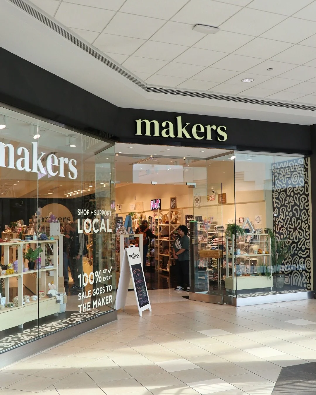 WINNIPEG, you’ve blown us away!! π€―π₯
Our first week at Polo Park brought in $32,000 in sales (!!) and we couldn’t be more grateful.
From the amazing vendors who make Makers what it is to every single shopper who stopped by—thank y