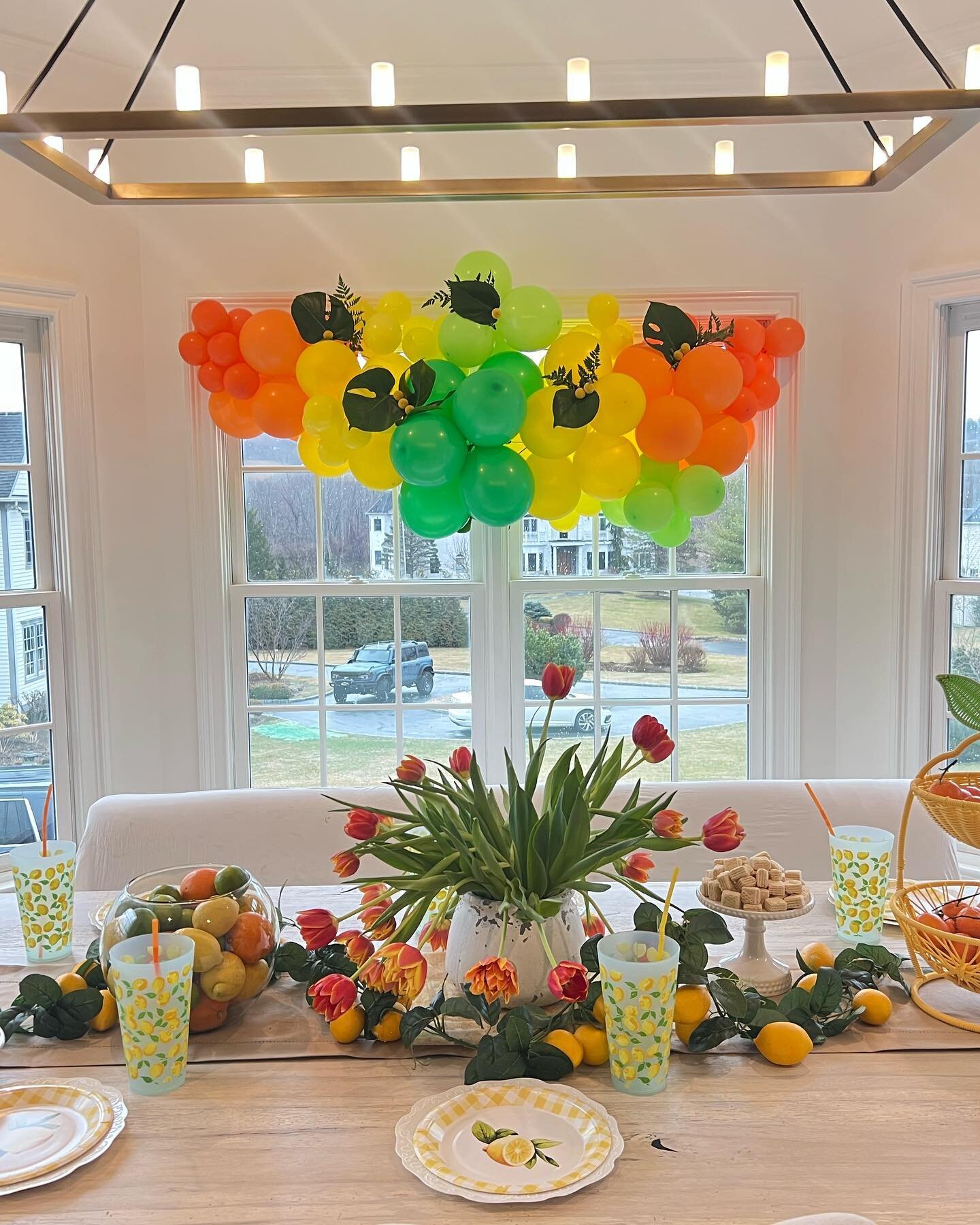 The weekend was a whole lot of balloons 🎈!! So grateful to be able to connect with Ashley &amp; Michele @ridgefield_moms and pull together these fun citrus 🍊 themed garland and 💗💓💕11th Birthday ring for their wkend celebrations&hellip;&hellip;.l