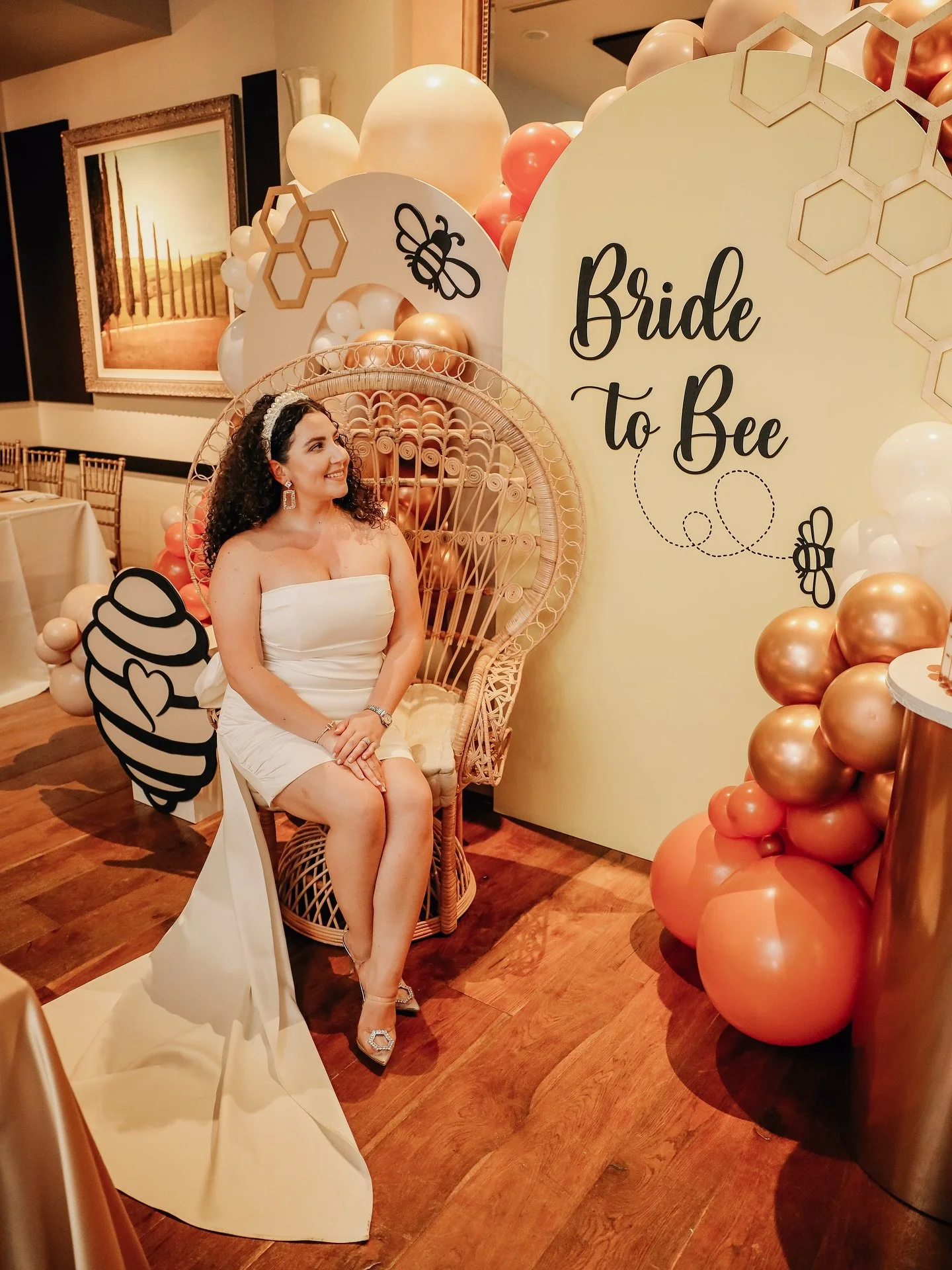 Bride to Bee 🐝 Bridal Shower 🙌🏻🫶🏻📸 

Planner @lizzylizevents 
Photography @julietpeelphotography 
Venue @prego_oc 

#ocpartyphotographer #ocweddingphotographer #ocphotography #pregorestaurant #tustinphotographer #tustinphotography #anaheimphoto