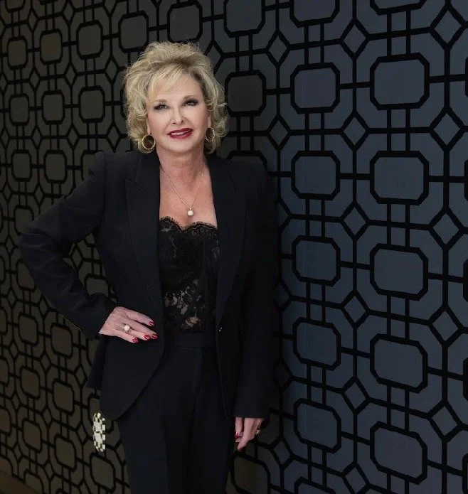 Headshot of Pam Alvarez