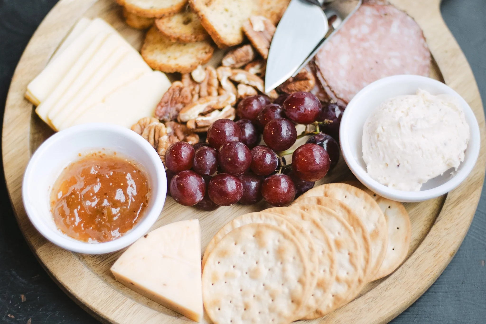Our cheese boards &amp; bagels are made with the highest quality ingredients because why would we do anything else?? 🧀🥯

Enjoy a cheese board with cheese from Wisconsin or a bagel from New York with a cheese spread from Wisconsin!
*
*
*
 #sanduskyb