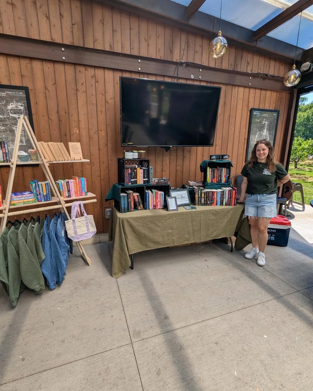 We&rsquo;re out at Twin Oast selling books and bottled lattes until 4pm today! Come grab a beer and a new read! 🍻📖
&bull;
&bull;
&bull;
#cafe #cocktail #mocktail #ohio #smallbusiness #coffeeshop #sanduskyohio #book #sandusky #bookstore #cheeseboard