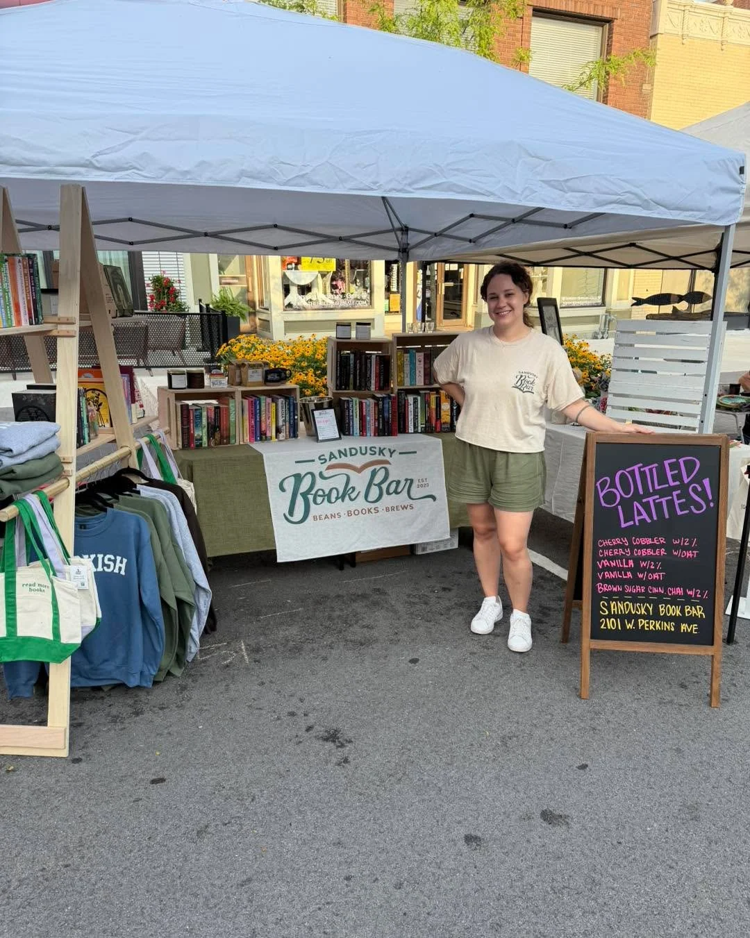 We are HERE at the Farmer&rsquo;s Market! 🛍️ Come grab a latte and your next read downtown until noon and at the shop until 5pm! ☕️📖
&bull;
&bull;
&bull;
#cafe #cocktail #mocktail #ohio #smallbusiness #coffeeshop #sanduskyohio #book #sandusky #book