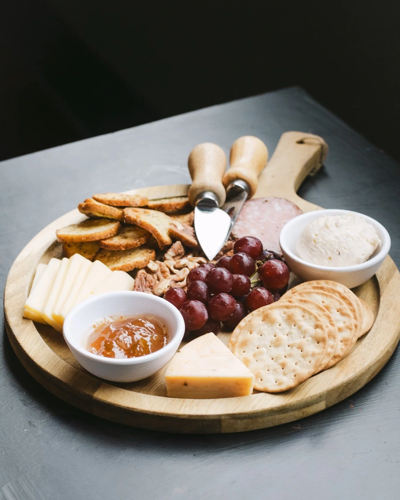 Our little food menu can still deliver the Sunday brunch feels you're looking for AND we've got mimosas to go with your cheese board or bagels! 🥂

Open 8-5 on weekends!
*
*
*
 #sanduskybookbar #smallbusinessowner #bar #coffee #bookstore #sanduskyohi