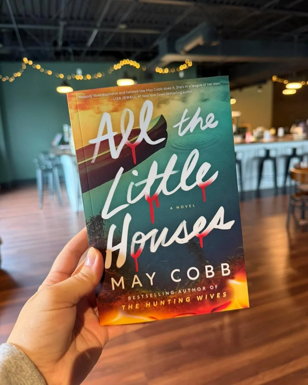 It&rsquo;s a gloomy day which means it&rsquo;s a perfect day to grab a drink and a new read (or audiobook from libro fm if that&rsquo;s more your speed) - we&rsquo;re here until 9! 📖☕️🥂
&bull;
&bull;
&bull;
#cafe #cocktail #mocktail #ohio #smallbus