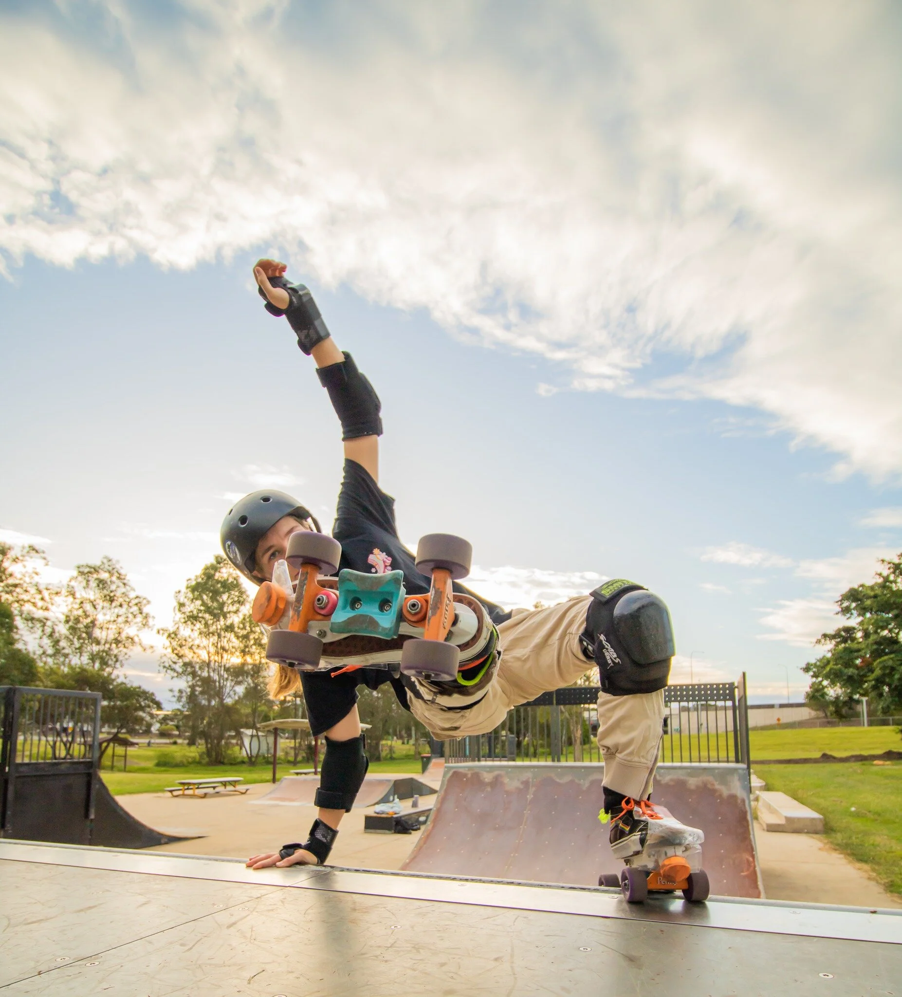 Take your skating to the next level π₯ Learn all the basics up to complex skills at Goodna Skate Park πΌ This skate park has very little visitors, keeping it a secret gem and our favourite skate park π Classes every Monday 3:50pm, available to all s