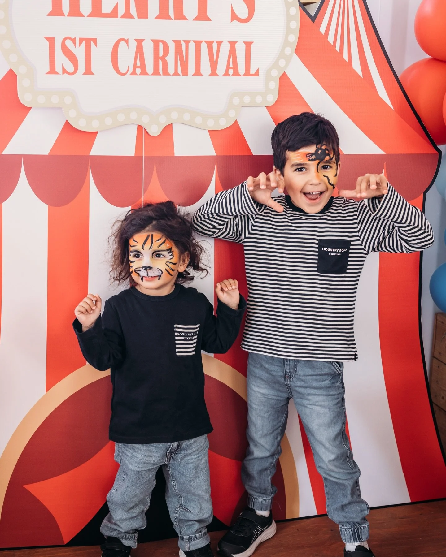 I spent this whole event smiling.

What an absolute DELIGHT to discover that I am still enchanted by magic shows at my age. And that I would have 100% got my face painted if I wasn&rsquo;t working (OBVS would have got a Lion too).

Most of all - that