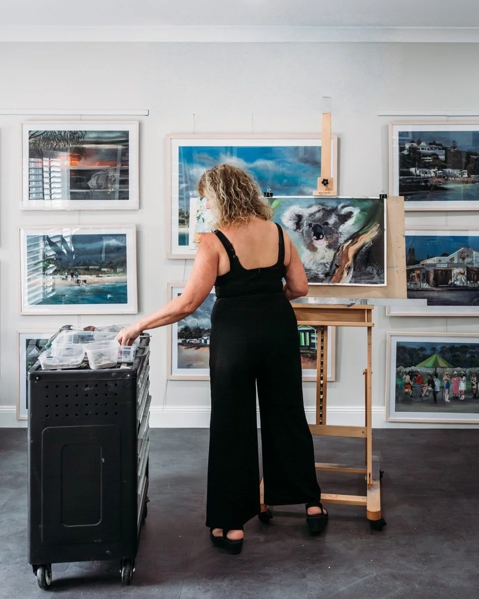 Just before Christmas I was invited on a little visit to Kay&rsquo;s studio to photograph her and her beautiful art. Kay is a local artist that was about to launch her incredible work at Oak Hill Gallery (her exhibition is on right now - go check it 