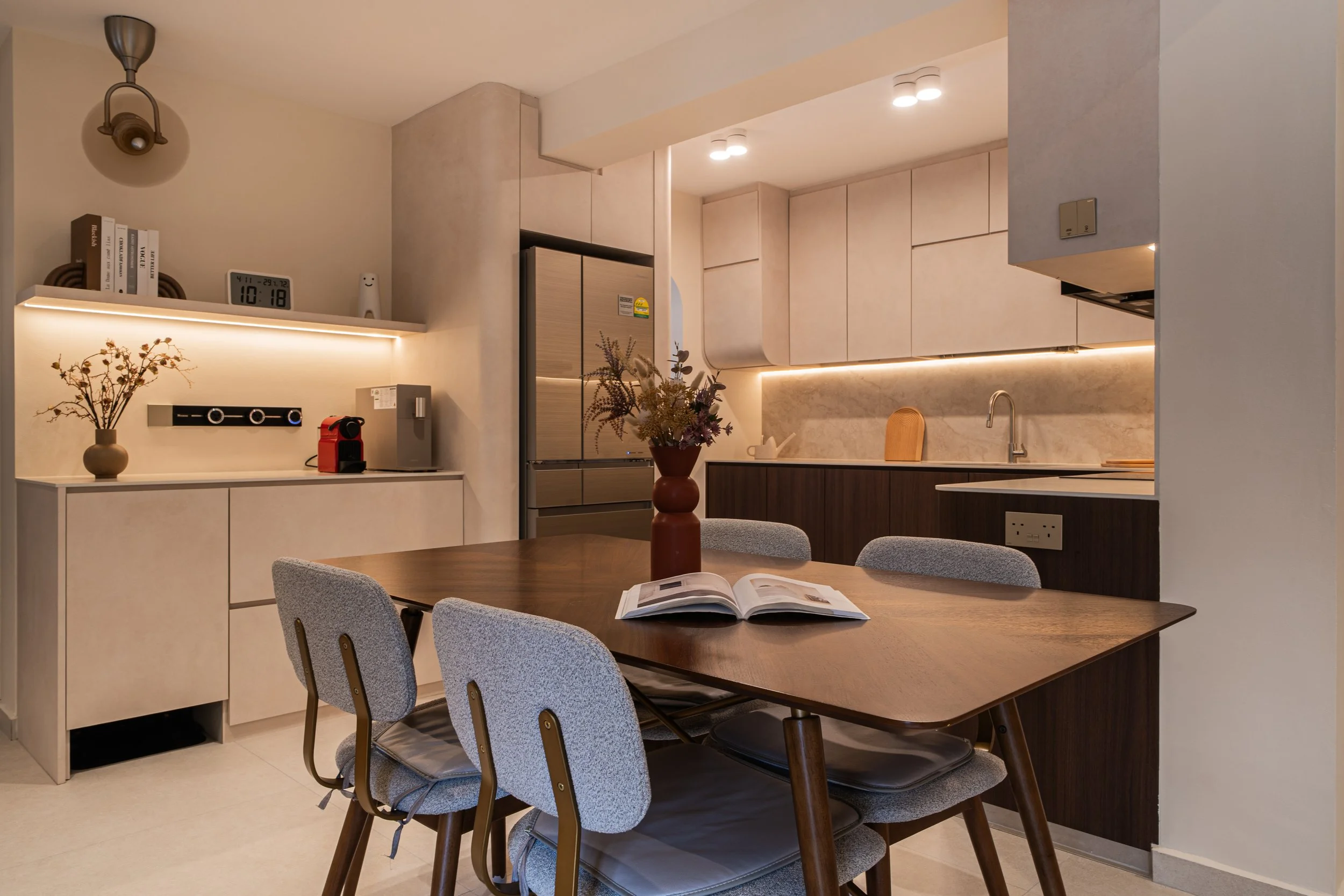 dining:kitchen 1.JPG