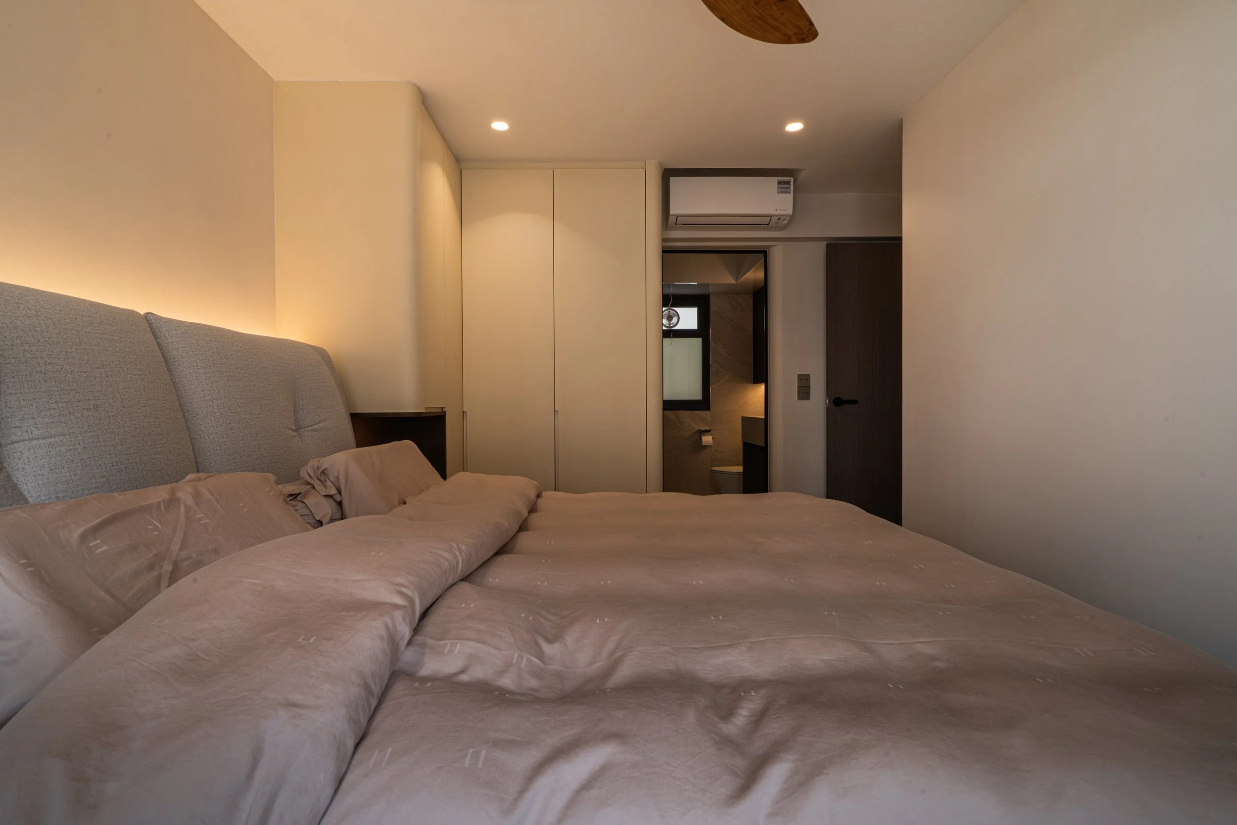 bedroom 4.JPG
