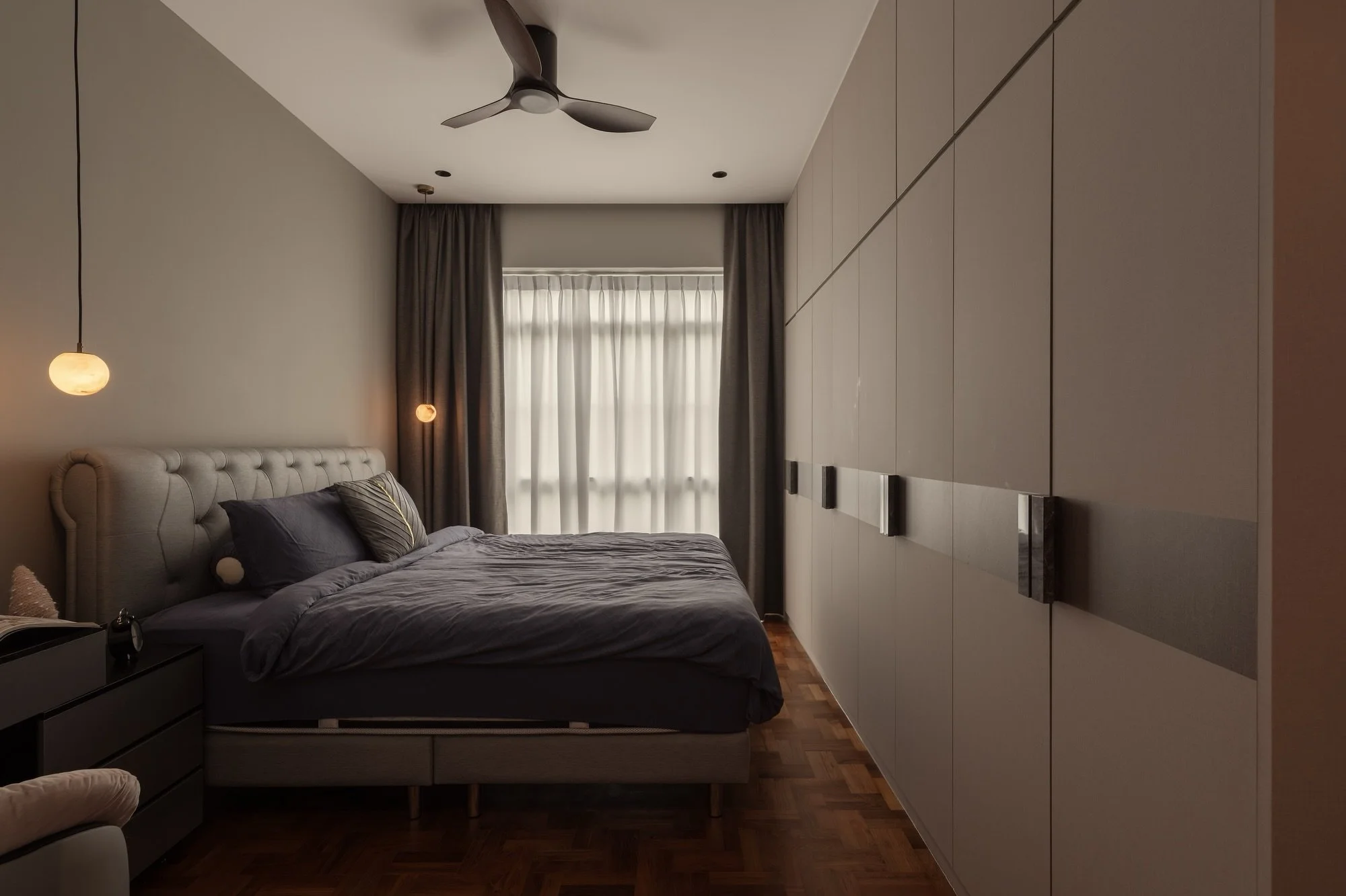 A restful retreat, where simplicity meets thoughtful detail.
Designed with comfort and practicality in mind, the master bedroom embraces a soft, muted palette of warm greys and neutral tones, creating a calm atmosphere away from the busyness of every