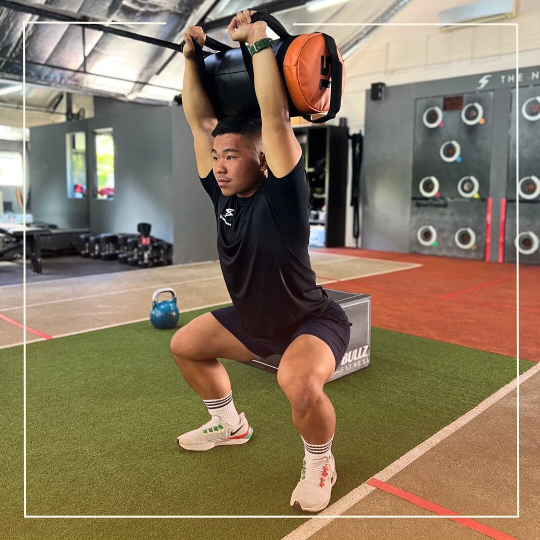 Hands up if you are smashing through the week 🙌🏽

Just a reminder to book your next session with us to refuel as we head towards the weekend🔥
.
.
.
#fitness #fitnesslife #fitnessmotivation #fitnessjourney #fitlife #fitnessgoals #squadgoal #fitness