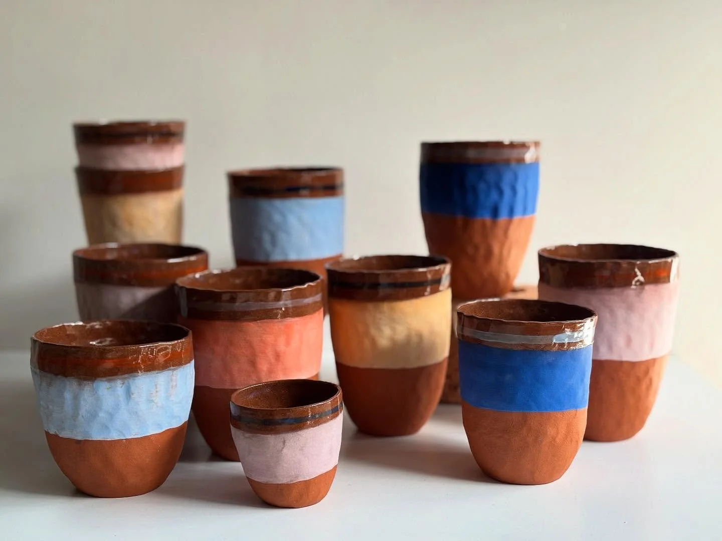 Terracotta pinch cups

#functionalceramics #australianceramics #ceramics #colourfulceramics #cobaltandkin