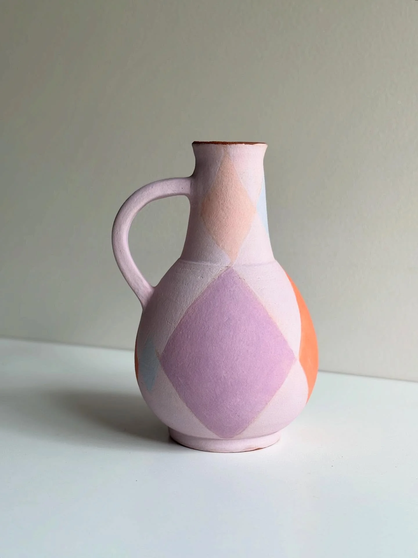 Harlequin Vessel soon to be heading to the @maitlandregionalartgallery shop along with a collection of other work.
#australianceramics #ceramicsaustralia #functionalceramics #cobaltandkin