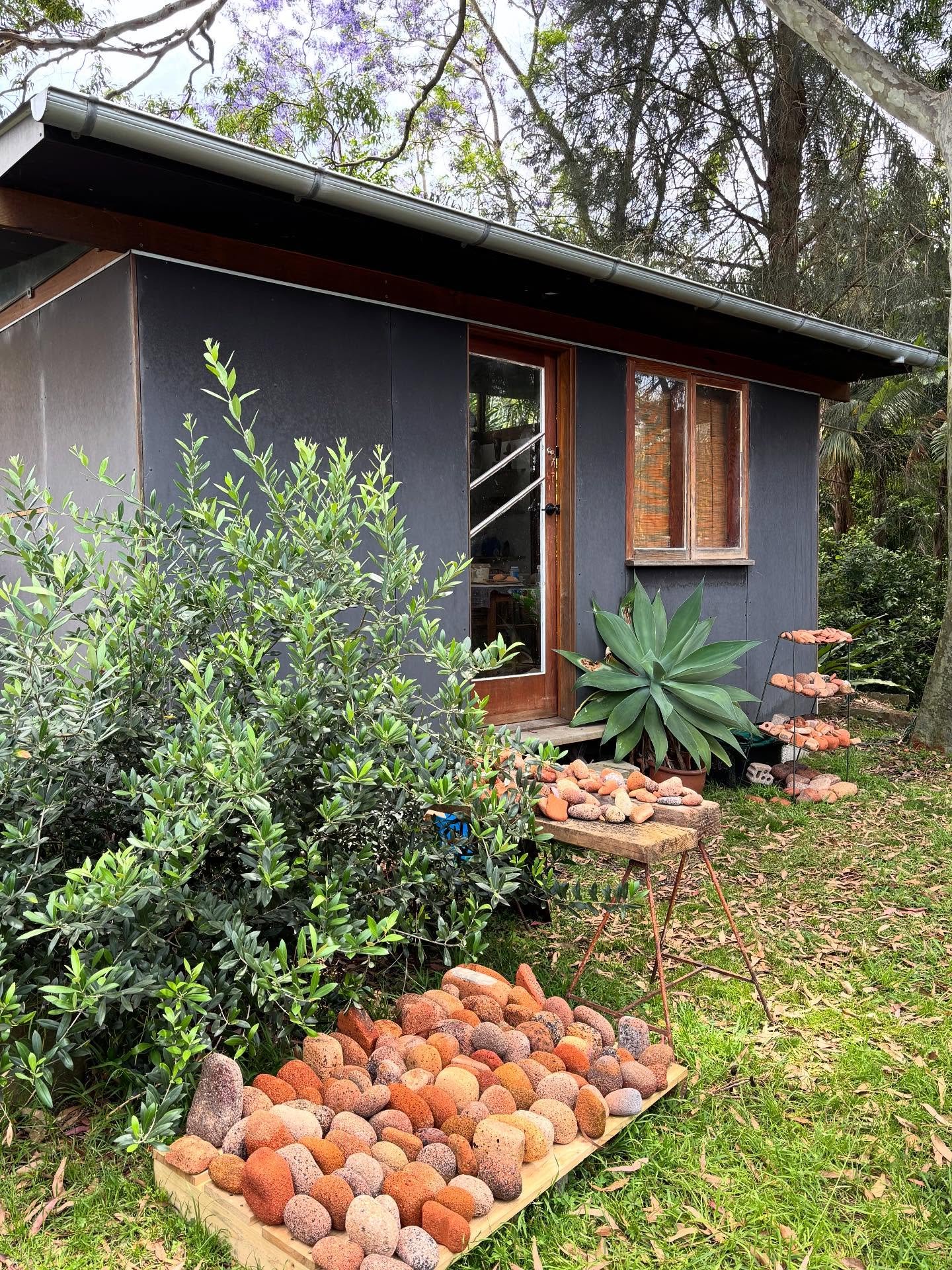 I moved my brick collection from the courtyard to my studio, all the easier to find the right pieces for my sculptures!
#artiststudios #wip #nothoarding