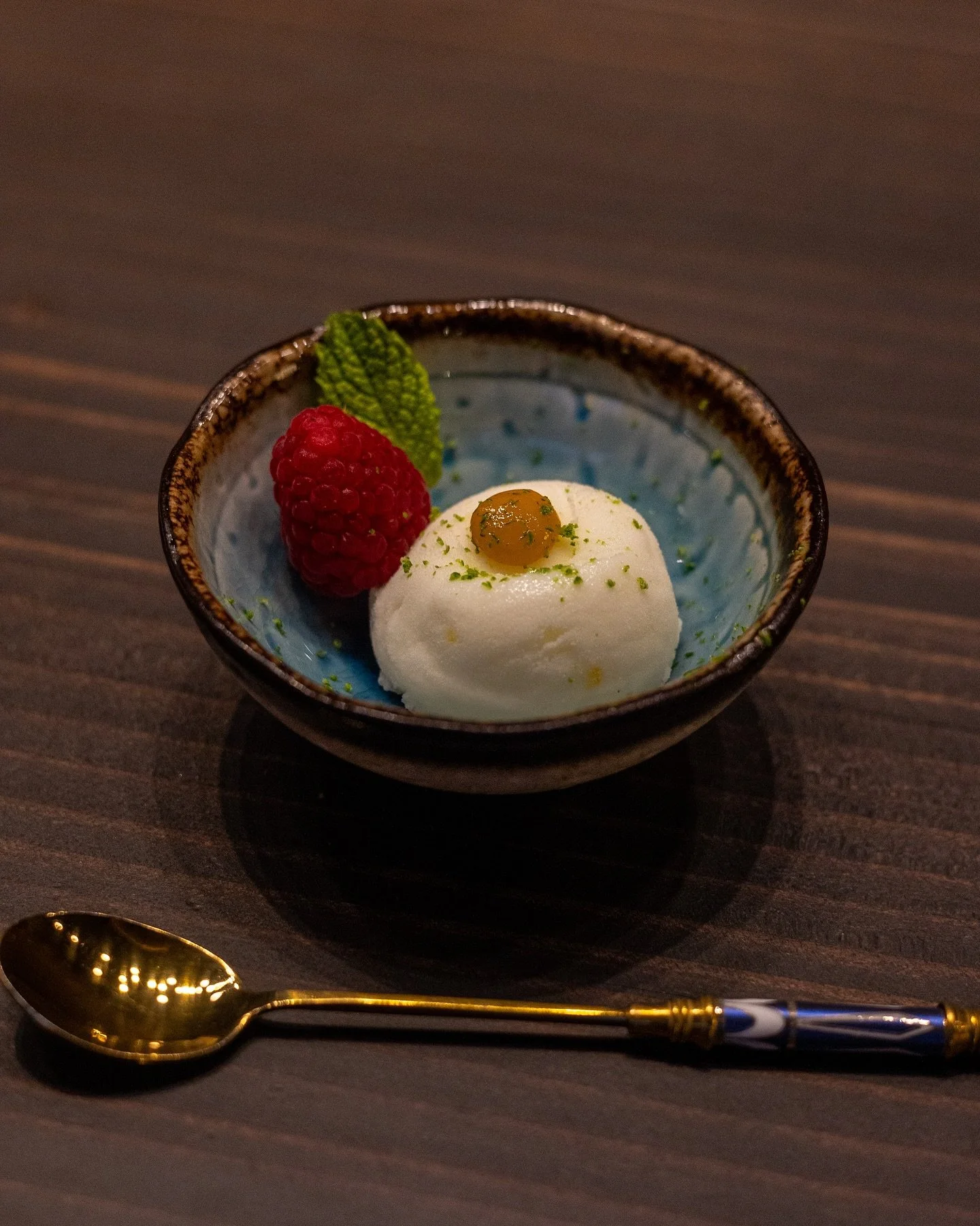 Ending the omakase journey on a refreshing note 🍋✨ Bright yuzu sorbet with a hint of matcha and fresh raspberry only here at Iki Omakase! Even the dessert is quality!

📍Iki Omakase, Palo Alto

#omakase #omakasesushi #paloaltoeats #omakaseexperience