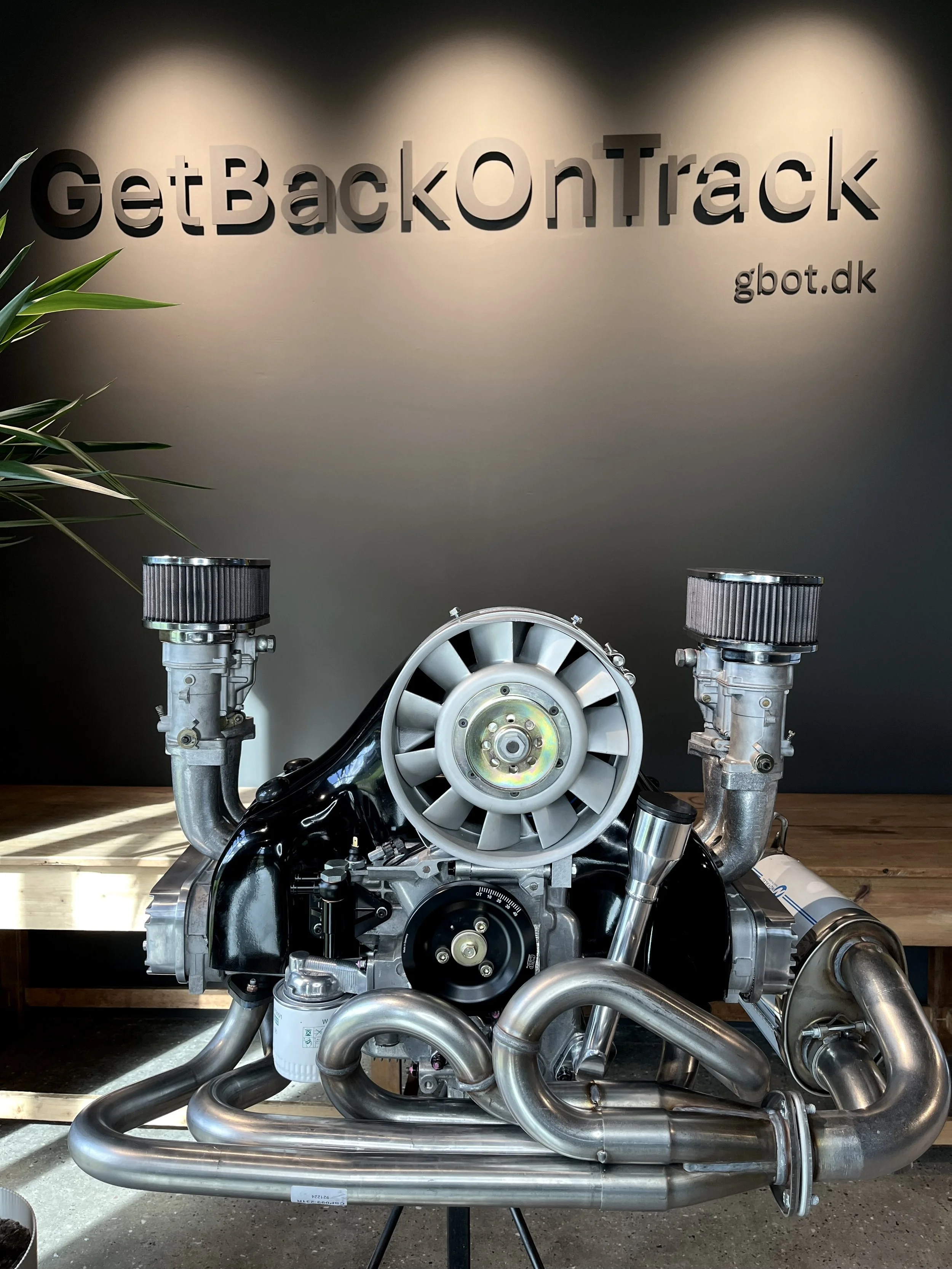 2.4 liter type 4 engine with 200 HP