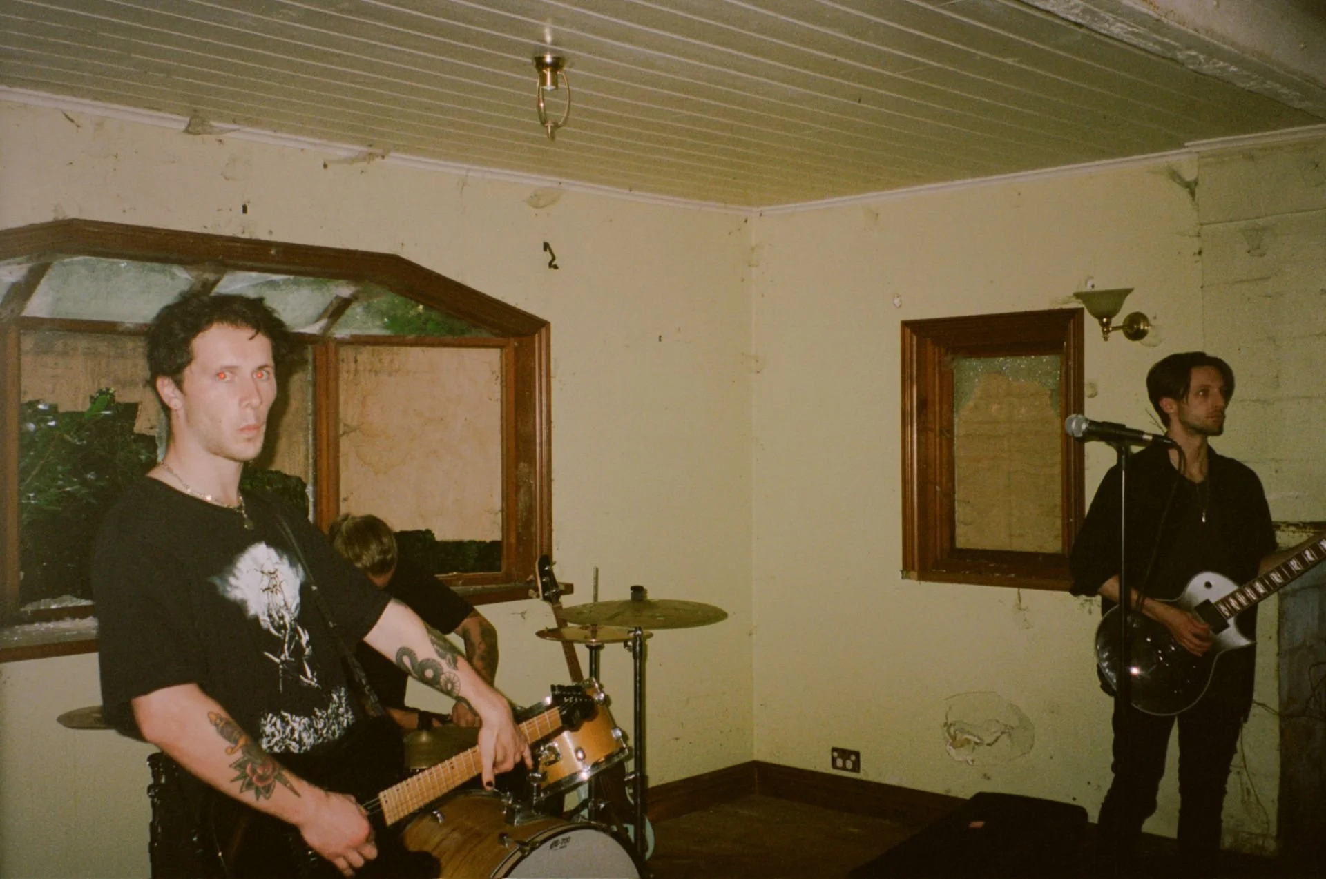 image142.jpg