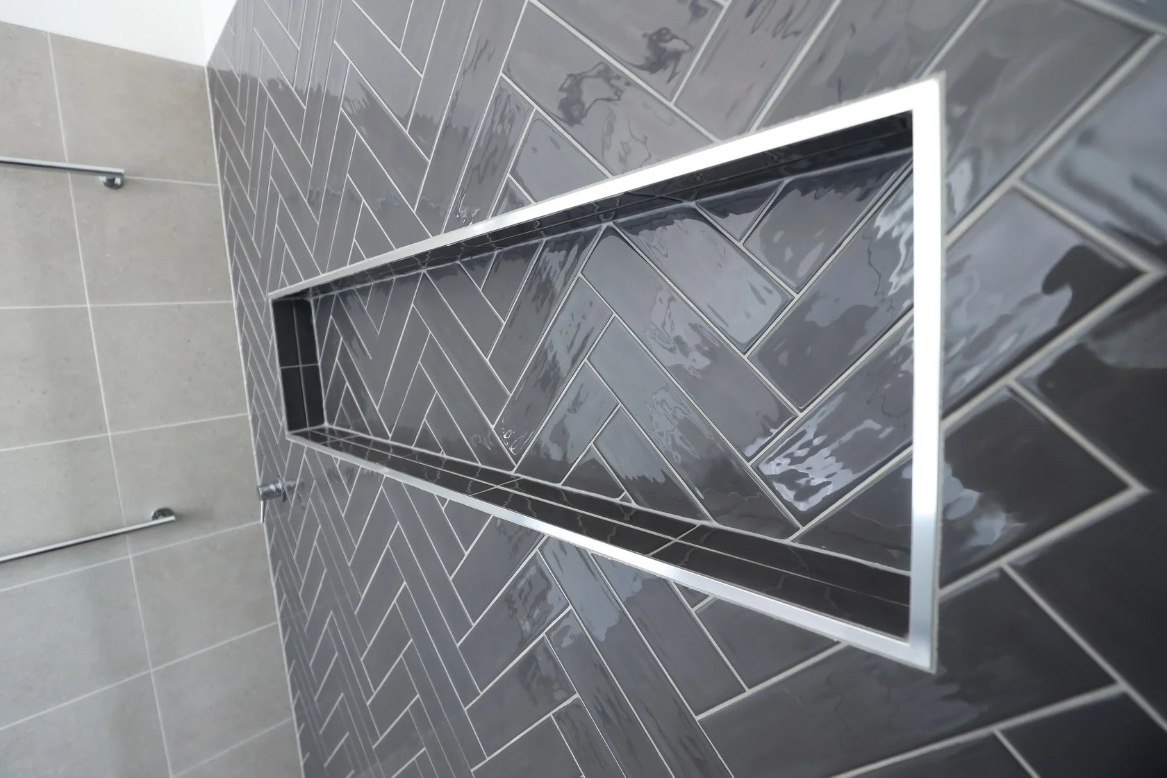 8. Bathroom 4.jpg