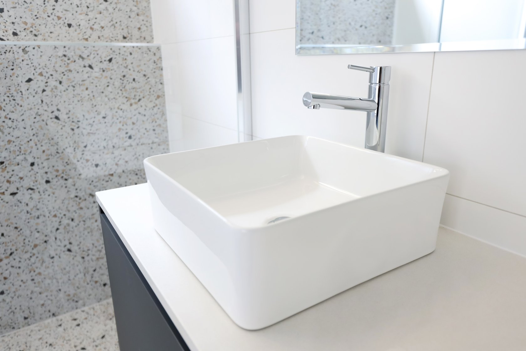 6. Ensuite 5.jpg