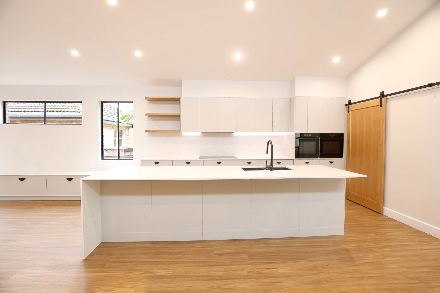 1. Kitchen 2.jpg