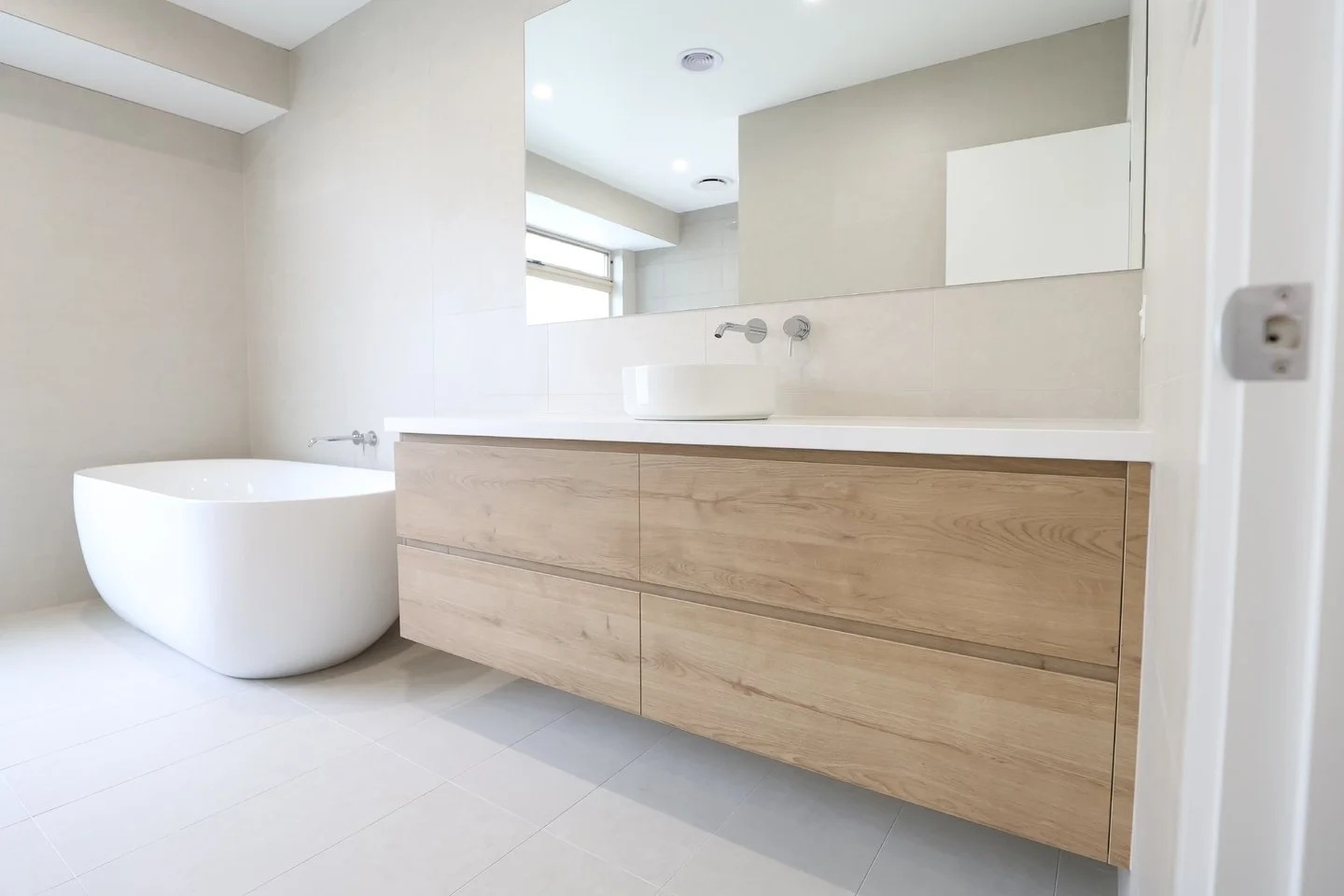 3. Bathroom 2.jpg