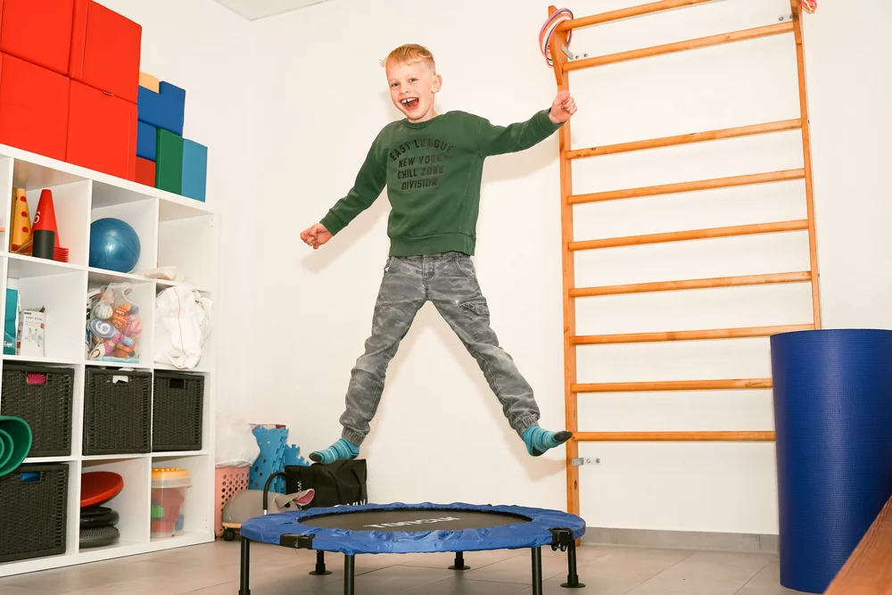 Trampolin im Turnraum