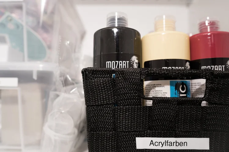 Acrylfarben