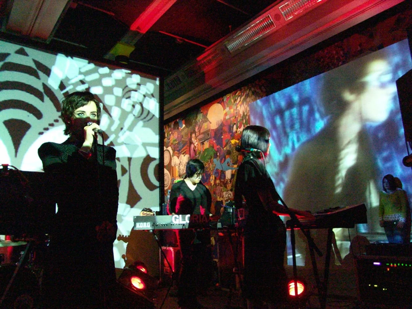 avaf · Ladytron