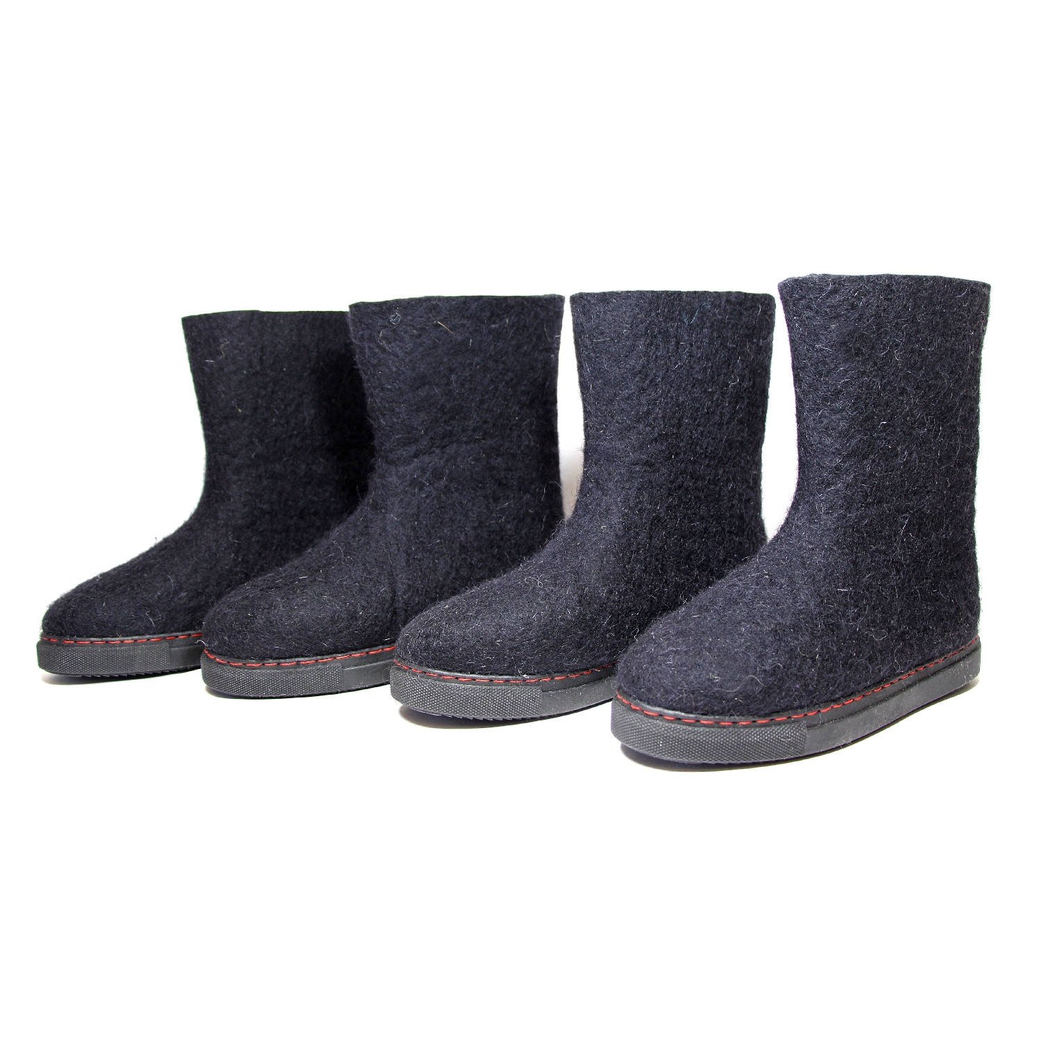 Side view of black organic wool winter boots showing 27cm height and rubber sole detail, ideal for snowy outdoor conditions