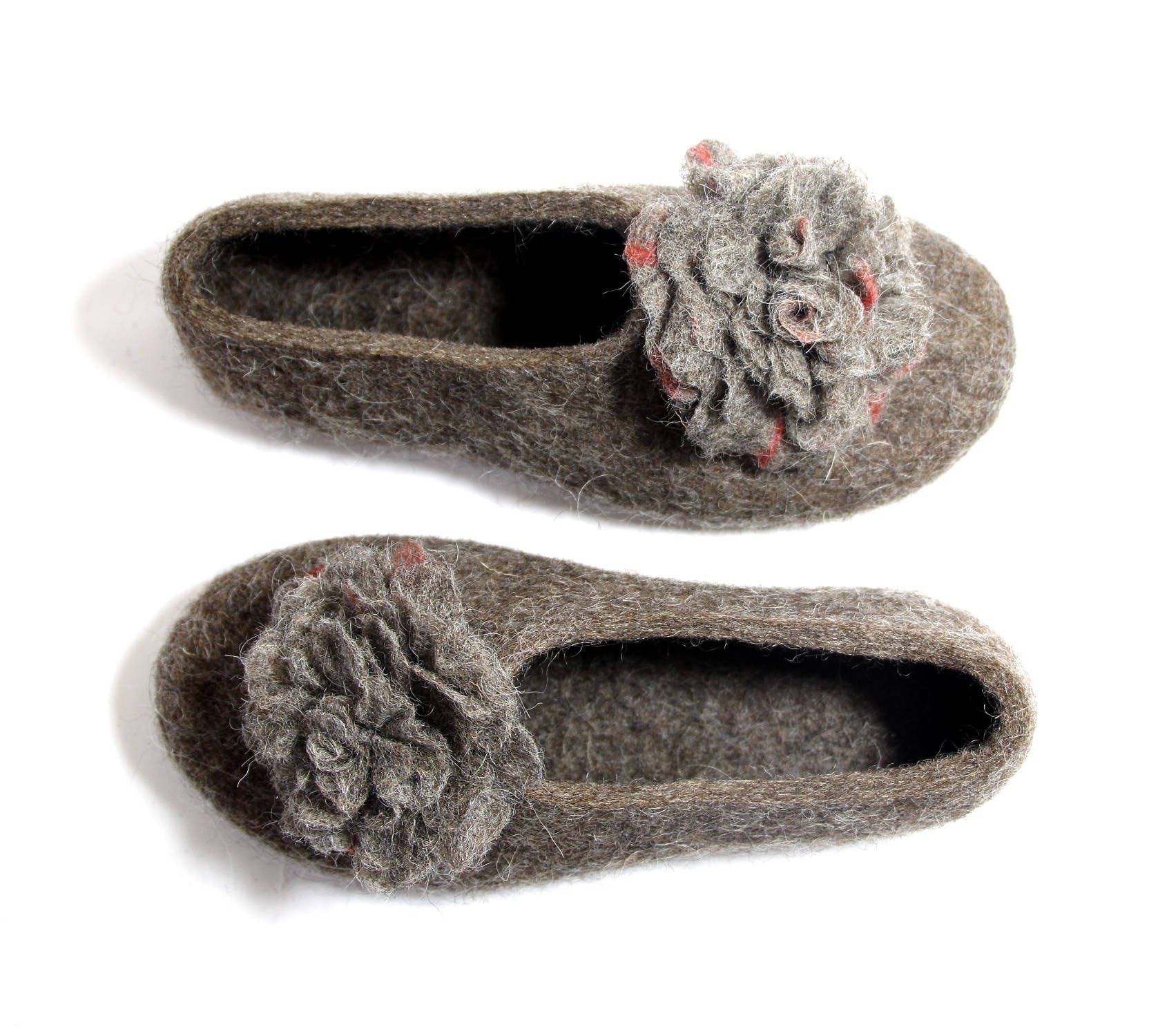 Natural Brown Organic Wool Slippers with Felted Roses, Handmade - FELTFORMA